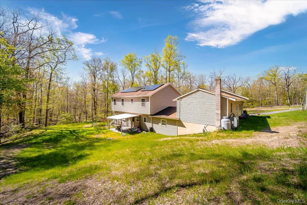 80 Jones Road, Shawangunk, NY, 4 Bedrooms Bedrooms, 15 Rooms Rooms,3 BathroomsBathrooms,Residential,For Rent,Jones,0,1007640 80 Jones Road, Shawangunk, NY, 4 Bedrooms Bedrooms, 15 Rooms Rooms,3 BathroomsBathrooms,Residential,For Rent,Jones,0,1007640