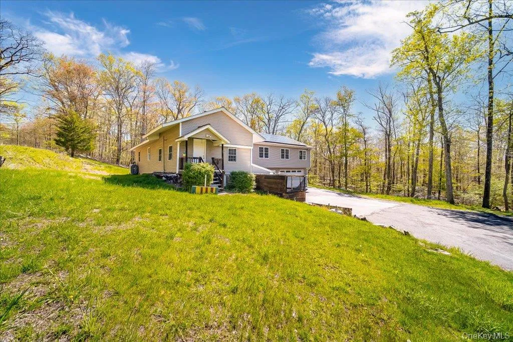 80 Jones Road, Shawangunk, NY, 4 Bedrooms Bedrooms, 15 Rooms Rooms,3 BathroomsBathrooms,Residential,For Rent,Jones,0,1007640 80 Jones Road, Shawangunk, NY, 4 Bedrooms Bedrooms, 15 Rooms Rooms,3 BathroomsBathrooms,Residential,For Rent,Jones,0,1007640