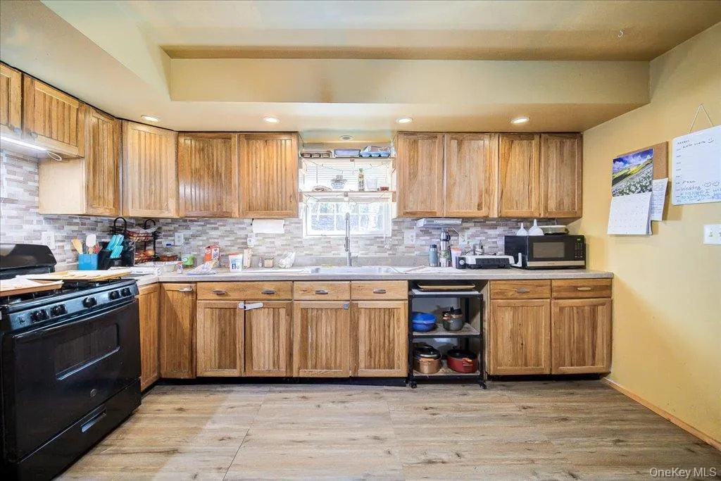 80 Jones Road, Shawangunk, NY, 4 Bedrooms Bedrooms, 15 Rooms Rooms,3 BathroomsBathrooms,Residential,For Rent,Jones,0,1007640 80 Jones Road, Shawangunk, NY, 4 Bedrooms Bedrooms, 15 Rooms Rooms,3 BathroomsBathrooms,Residential,For Rent,Jones,0,1007640