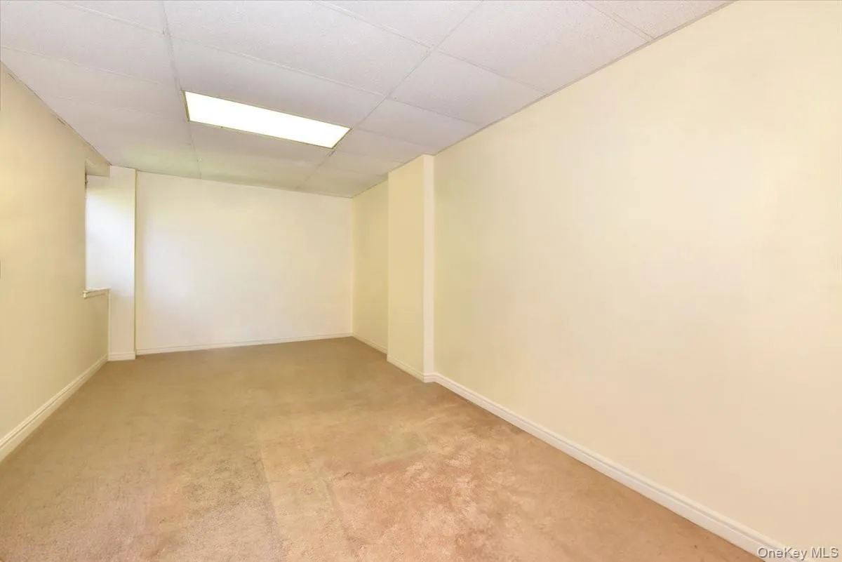 Dining/Living Room - Empty Dining/Living Room - Empty