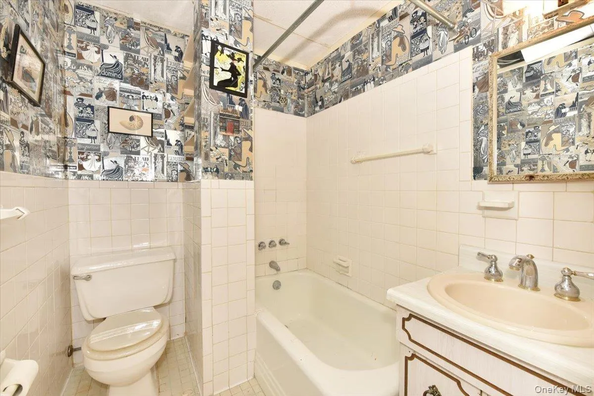 Bathroom Bathroom