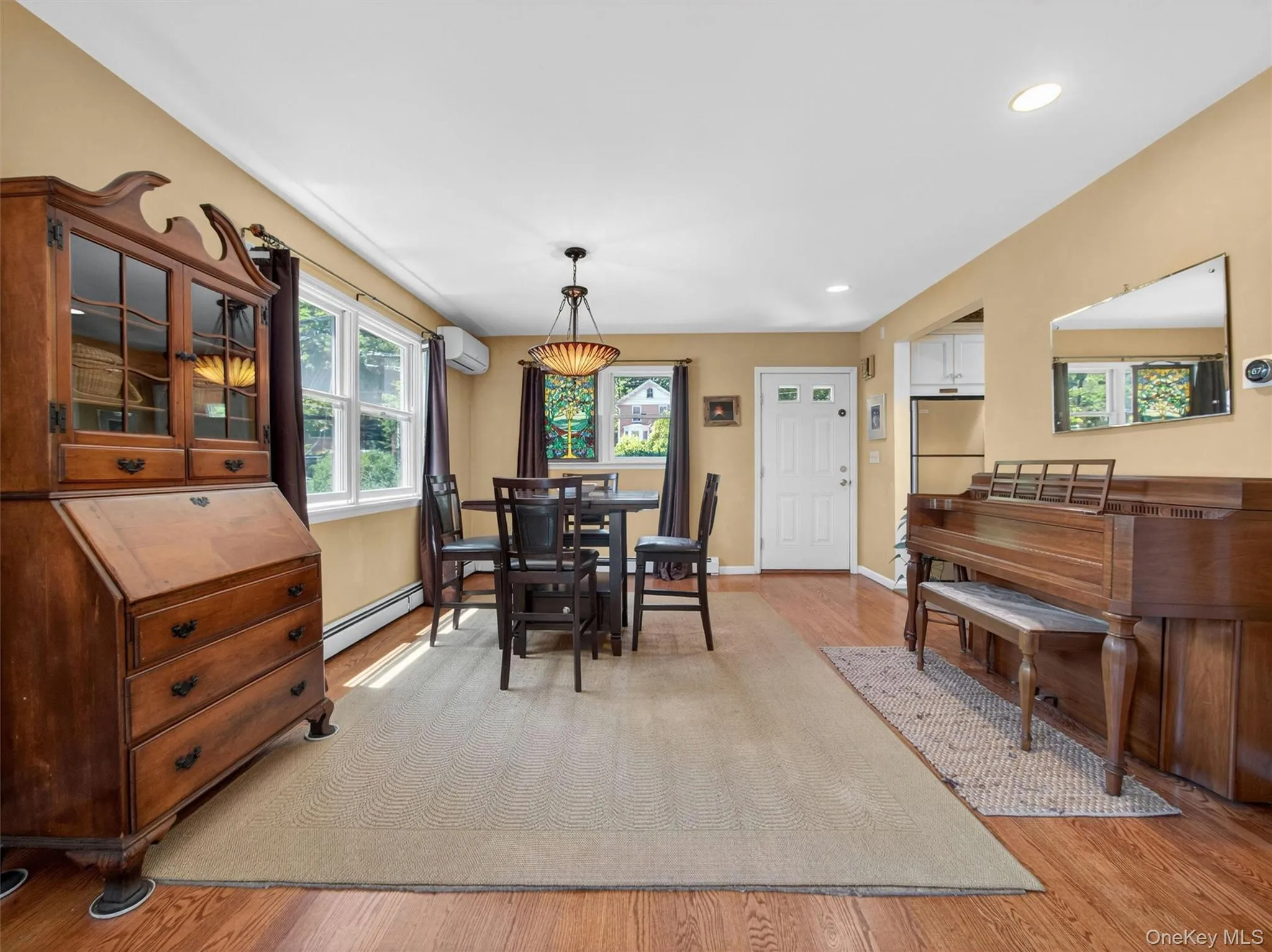 368 Route 304, Clarkstown, NY, 3 Bedrooms Bedrooms, 8 Rooms Rooms,2 BathroomsBathrooms,Residential,For Rent,Route 304,0,1007645 368 Route 304, Clarkstown, NY, 3 Bedrooms Bedrooms, 8 Rooms Rooms,2 BathroomsBathrooms,Residential,For Rent,Route 304,0,1007645