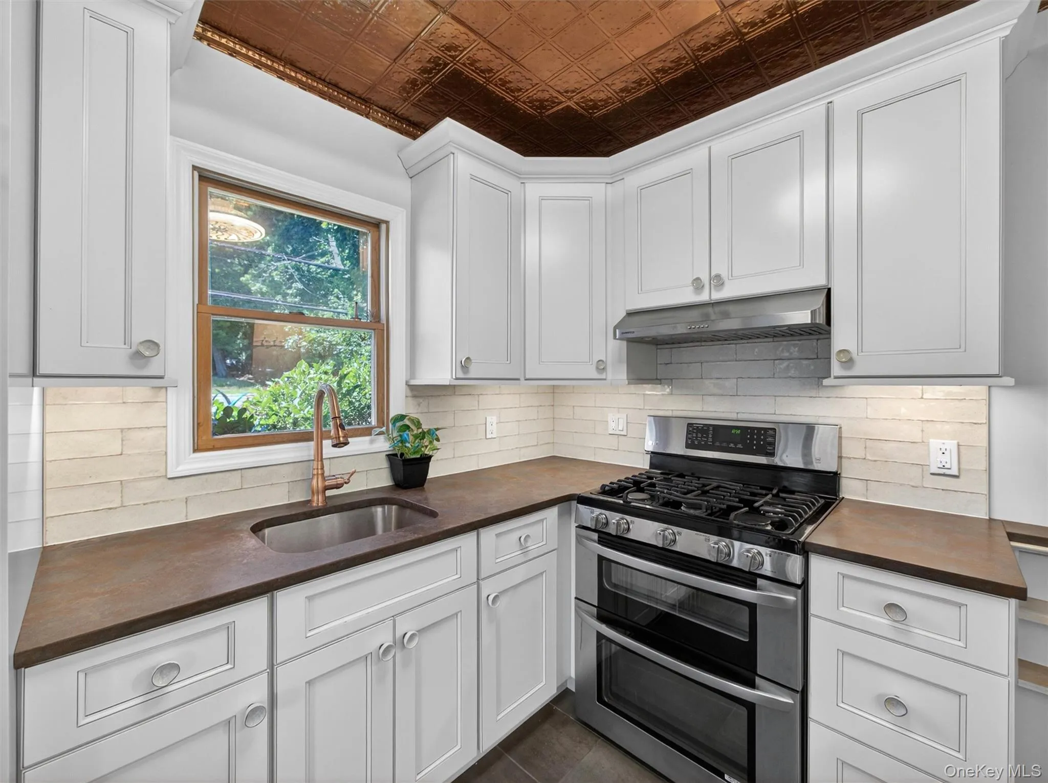 368 Route 304, Clarkstown, NY, 3 Bedrooms Bedrooms, 8 Rooms Rooms,2 BathroomsBathrooms,Residential,For Rent,Route 304,0,1007645 368 Route 304, Clarkstown, NY, 3 Bedrooms Bedrooms, 8 Rooms Rooms,2 BathroomsBathrooms,Residential,For Rent,Route 304,0,1007645