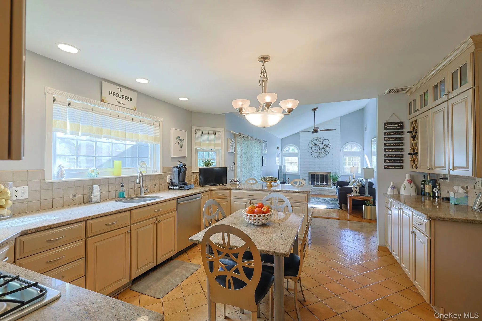 7 San Giacomo Drive, New Windsor, NY, 4 Bedrooms Bedrooms, 7 Rooms Rooms,2 BathroomsBathrooms,Residential,For Rent,San Giacomo,0,1007648 7 San Giacomo Drive, New Windsor, NY, 4 Bedrooms Bedrooms, 7 Rooms Rooms,2 BathroomsBathrooms,Residential,For Rent,San Giacomo,0,1007648