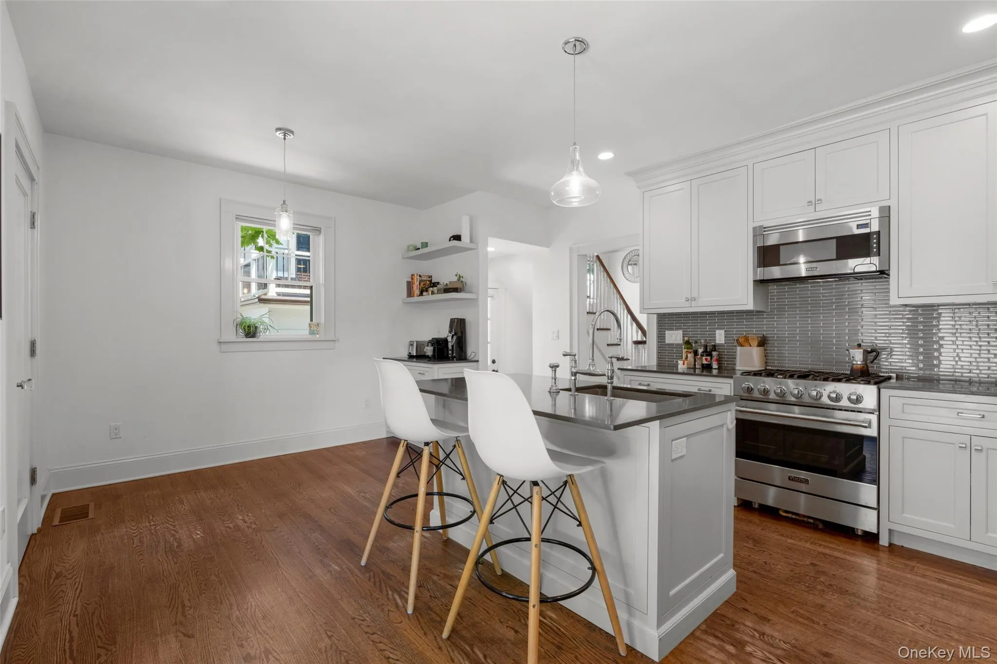22 Vanderburgh Avenue, Mamaroneck, NY, 4 Bedrooms Bedrooms, 8 Rooms Rooms,3 BathroomsBathrooms,Residential Lease,For Rent,Vanderburgh,0,1007649 22 Vanderburgh Avenue, Mamaroneck, NY, 4 Bedrooms Bedrooms, 8 Rooms Rooms,3 BathroomsBathrooms,Residential Lease,For Rent,Vanderburgh,0,1007649