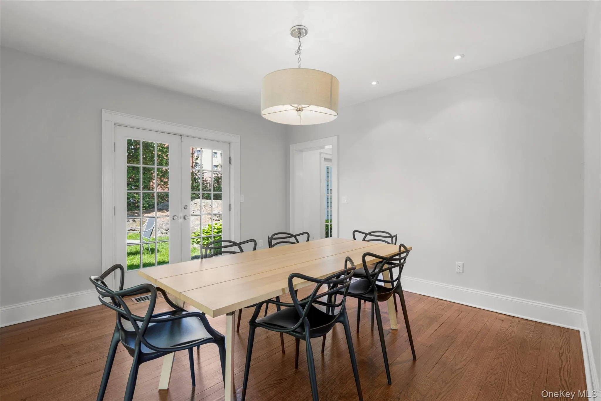 22 Vanderburgh Avenue, Mamaroneck, NY, 4 Bedrooms Bedrooms, 8 Rooms Rooms,3 BathroomsBathrooms,Residential Lease,For Rent,Vanderburgh,0,1007649 22 Vanderburgh Avenue, Mamaroneck, NY, 4 Bedrooms Bedrooms, 8 Rooms Rooms,3 BathroomsBathrooms,Residential Lease,For Rent,Vanderburgh,0,1007649