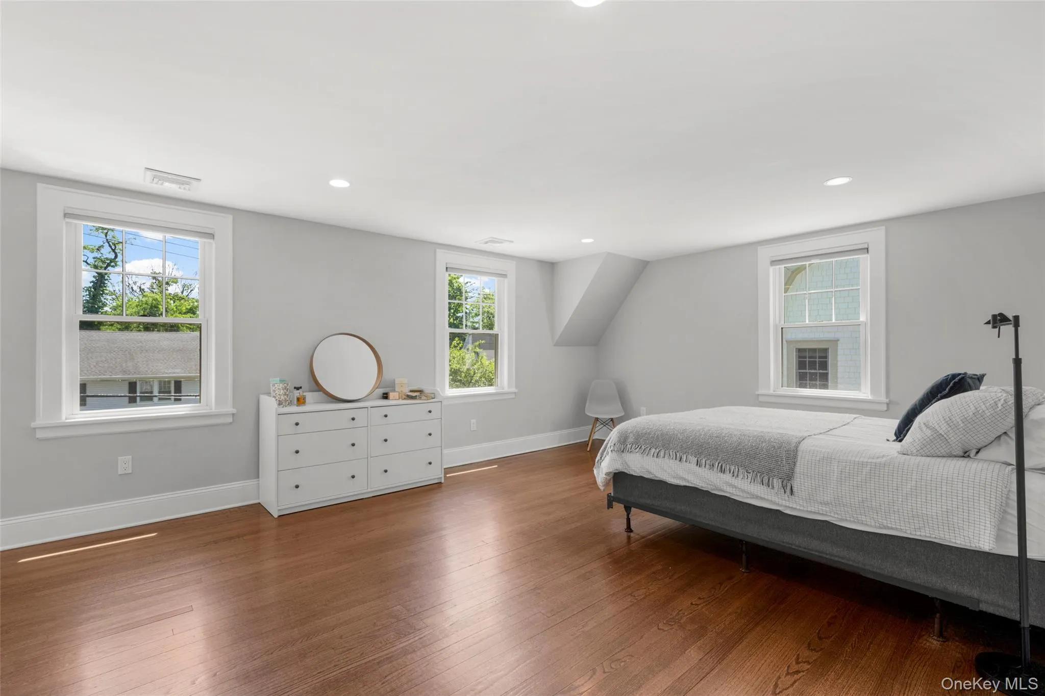 22 Vanderburgh Avenue, Mamaroneck, NY, 4 Bedrooms Bedrooms, 8 Rooms Rooms,3 BathroomsBathrooms,Residential Lease,For Rent,Vanderburgh,0,1007649 22 Vanderburgh Avenue, Mamaroneck, NY, 4 Bedrooms Bedrooms, 8 Rooms Rooms,3 BathroomsBathrooms,Residential Lease,For Rent,Vanderburgh,0,1007649