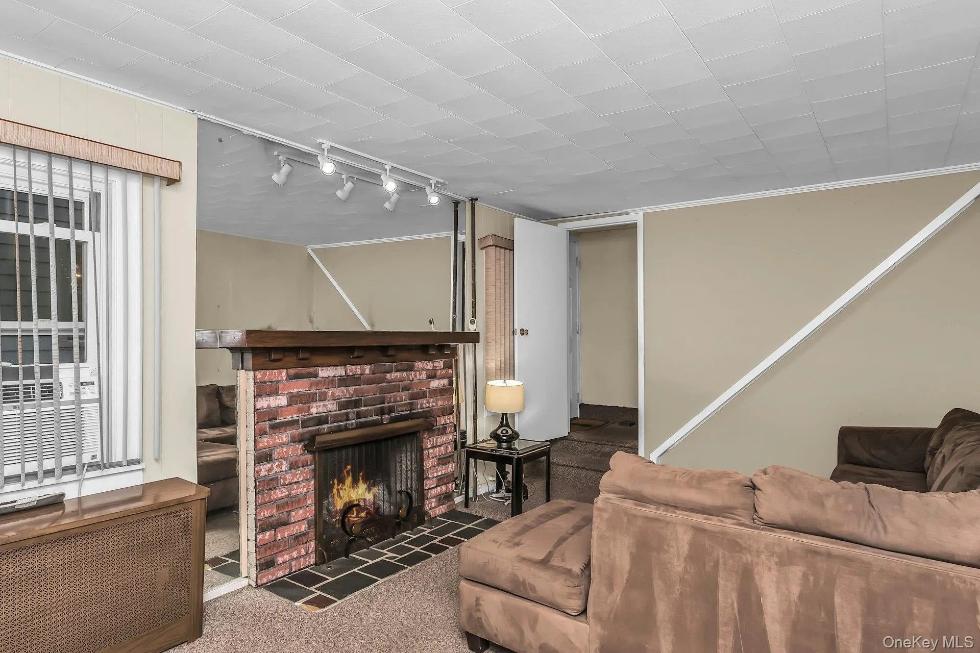 Living Rm w/fireplace Living Rm w/fireplace
