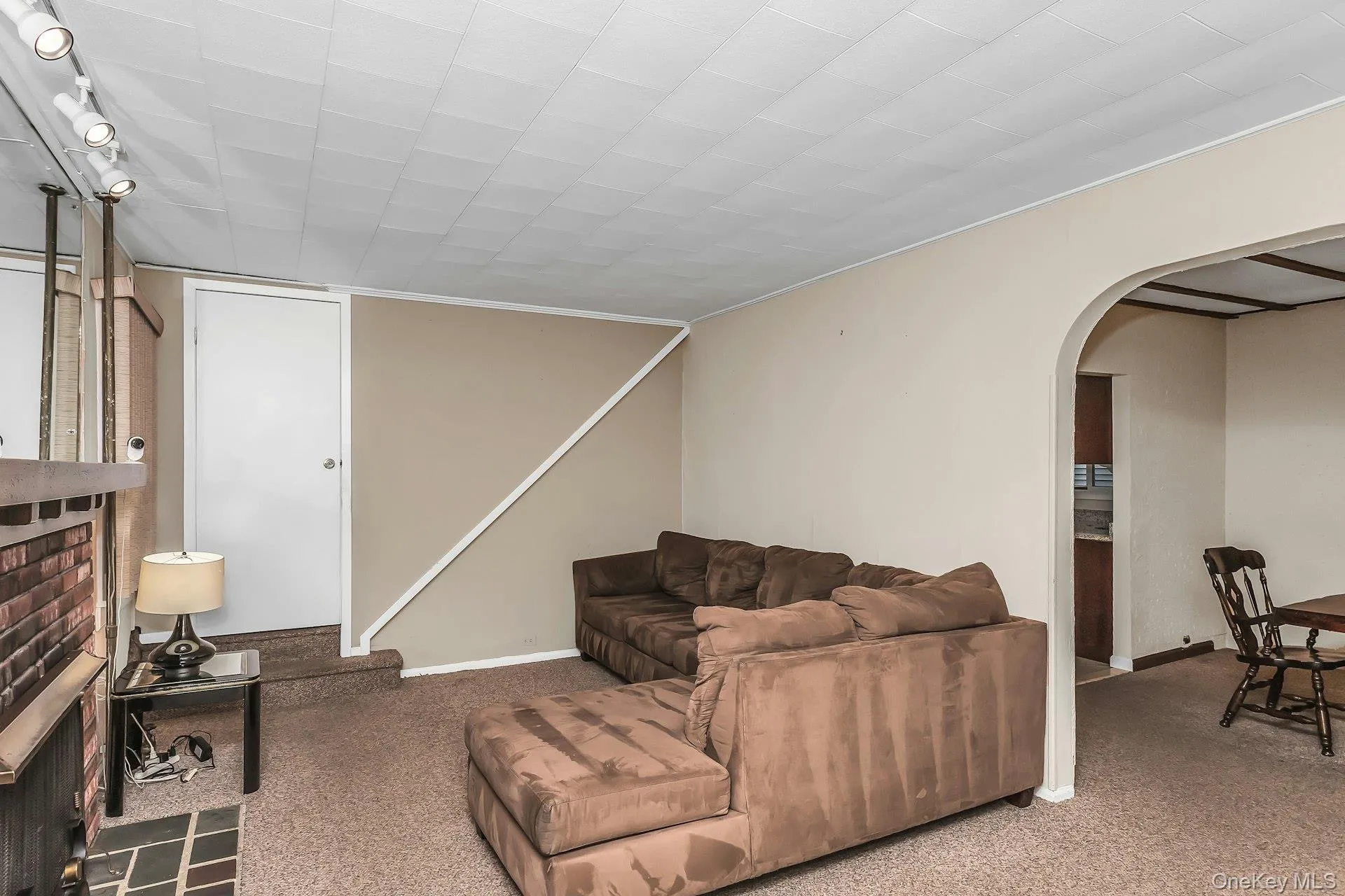 Living Rm/Dining Rm Living Rm/Dining Rm
