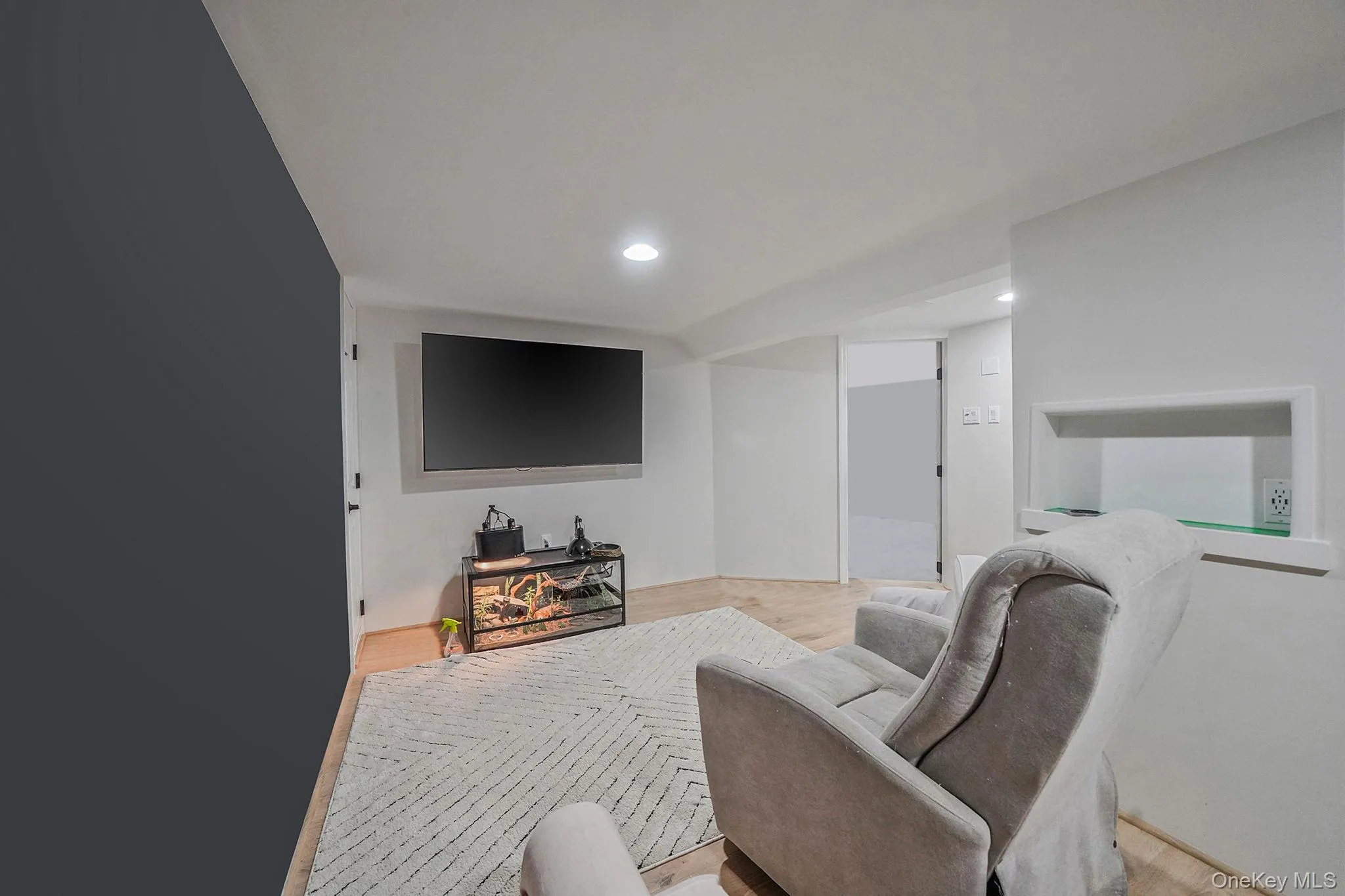 10 Nehring Avenue, Babylon, NY, 3 Bedrooms Bedrooms, 9 Rooms Rooms,1 BathroomBathrooms,Residential,For Rent,Nehring,0,1007653 10 Nehring Avenue, Babylon, NY, 3 Bedrooms Bedrooms, 9 Rooms Rooms,1 BathroomBathrooms,Residential,For Rent,Nehring,0,1007653