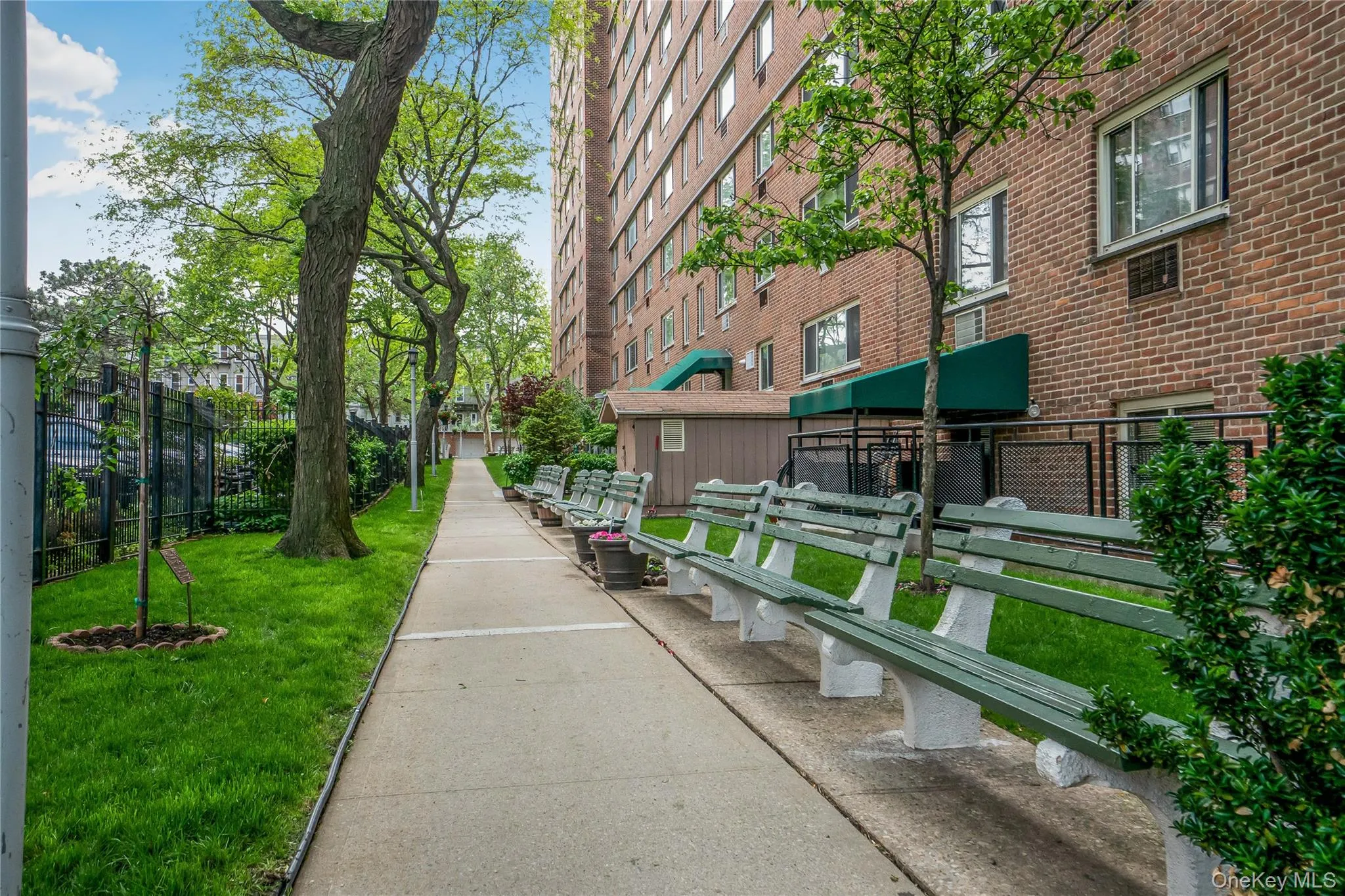3965 52nd Street, New York, NY, 1 Bedroom Bedrooms, 4 Rooms Rooms,1 BathroomBathrooms,Residential,For Rent,52nd,0,1007654 3965 52nd Street, New York, NY, 1 Bedroom Bedrooms, 4 Rooms Rooms,1 BathroomBathrooms,Residential,For Rent,52nd,0,1007654