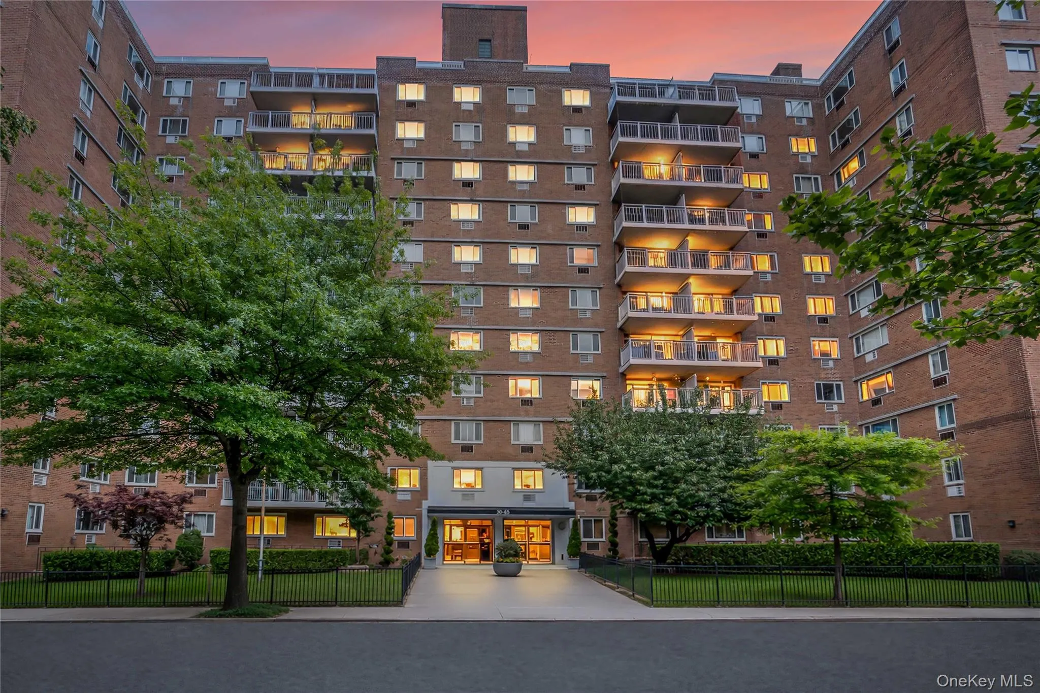 3965 52nd Street, New York, NY, 1 Bedroom Bedrooms, 4 Rooms Rooms,1 BathroomBathrooms,Residential,For Rent,52nd,0,1007654 3965 52nd Street, New York, NY, 1 Bedroom Bedrooms, 4 Rooms Rooms,1 BathroomBathrooms,Residential,For Rent,52nd,0,1007654