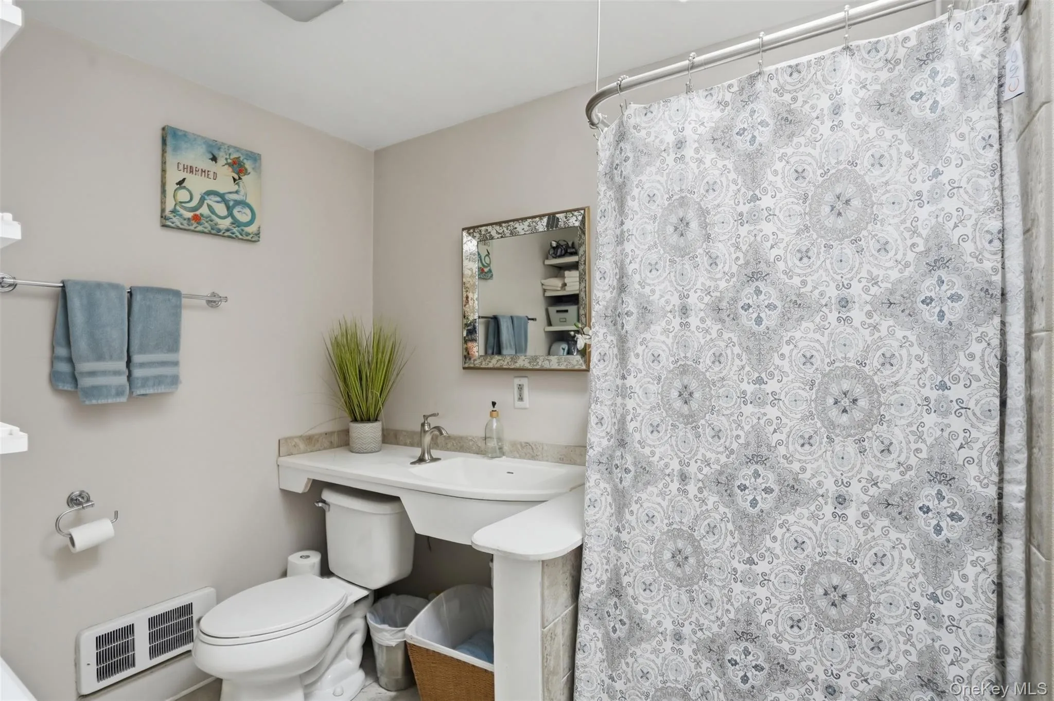 203 Wisner Avenue, Middletown, NY, 4 Bedrooms Bedrooms, 7 Rooms Rooms,2 BathroomsBathrooms,Residential,For Rent,Wisner,0,1007657 203 Wisner Avenue, Middletown, NY, 4 Bedrooms Bedrooms, 7 Rooms Rooms,2 BathroomsBathrooms,Residential,For Rent,Wisner,0,1007657