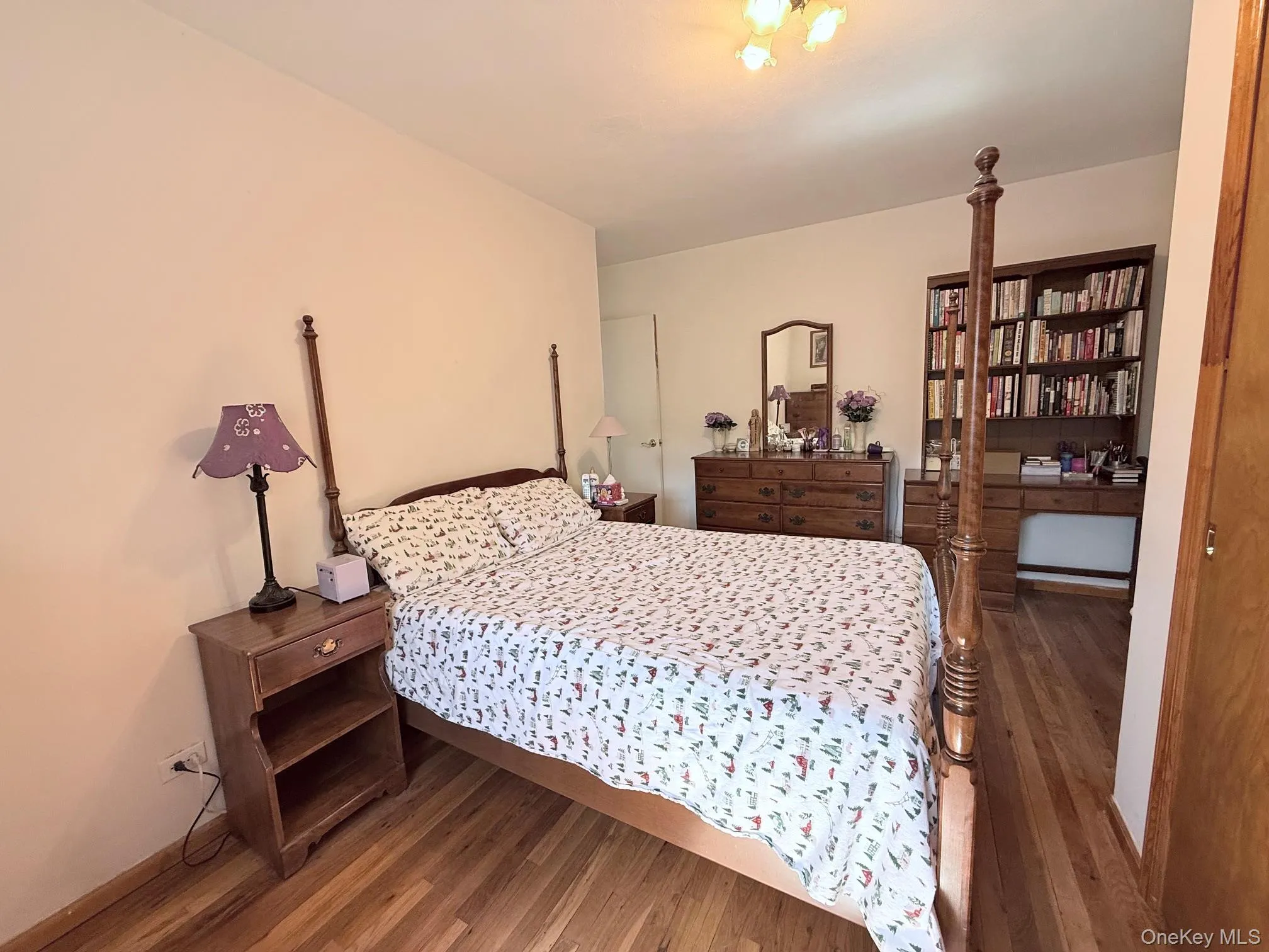 83-25 98th Street Street, New York, NY, 2 Bedrooms Bedrooms, 5 Rooms Rooms,1 BathroomBathrooms,Residential,For Rent,98th Street,0,1007658 83-25 98th Street Street, New York, NY, 2 Bedrooms Bedrooms, 5 Rooms Rooms,1 BathroomBathrooms,Residential,For Rent,98th Street,0,1007658