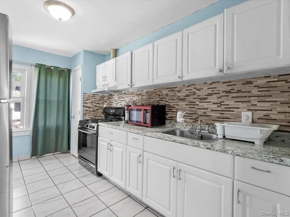 72 Pleasant Avenue, Hempstead, NY, 4 Bedrooms Bedrooms, 6 Rooms Rooms,2 BathroomsBathrooms,Residential,For Rent,Pleasant,0,1007661 72 Pleasant Avenue, Hempstead, NY, 4 Bedrooms Bedrooms, 6 Rooms Rooms,2 BathroomsBathrooms,Residential,For Rent,Pleasant,0,1007661