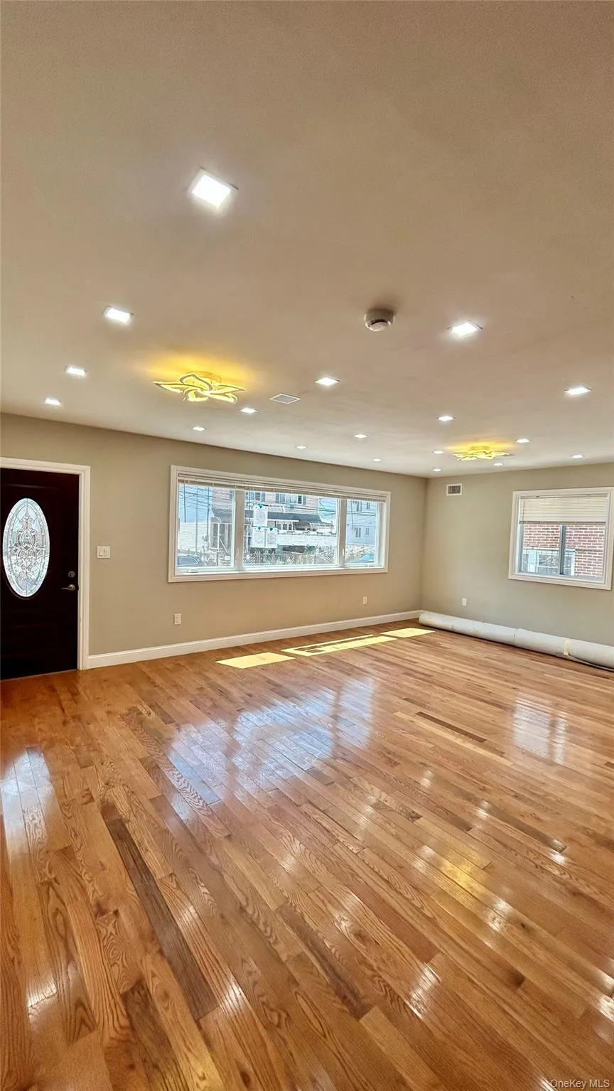 1724 New Haven Avenue, New York, NY, 8 Bedrooms Bedrooms, 10 Rooms Rooms,5 BathroomsBathrooms,Residential,For Rent,New Haven,0,1007663 1724 New Haven Avenue, New York, NY, 8 Bedrooms Bedrooms, 10 Rooms Rooms,5 BathroomsBathrooms,Residential,For Rent,New Haven,0,1007663