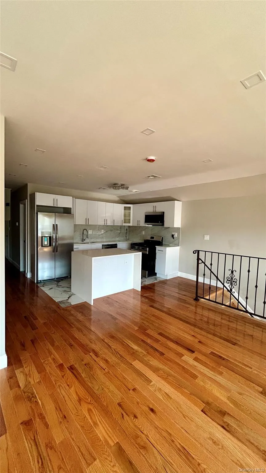 1724 New Haven Avenue, New York, NY, 8 Bedrooms Bedrooms, 10 Rooms Rooms,5 BathroomsBathrooms,Residential,For Rent,New Haven,0,1007663 1724 New Haven Avenue, New York, NY, 8 Bedrooms Bedrooms, 10 Rooms Rooms,5 BathroomsBathrooms,Residential,For Rent,New Haven,0,1007663