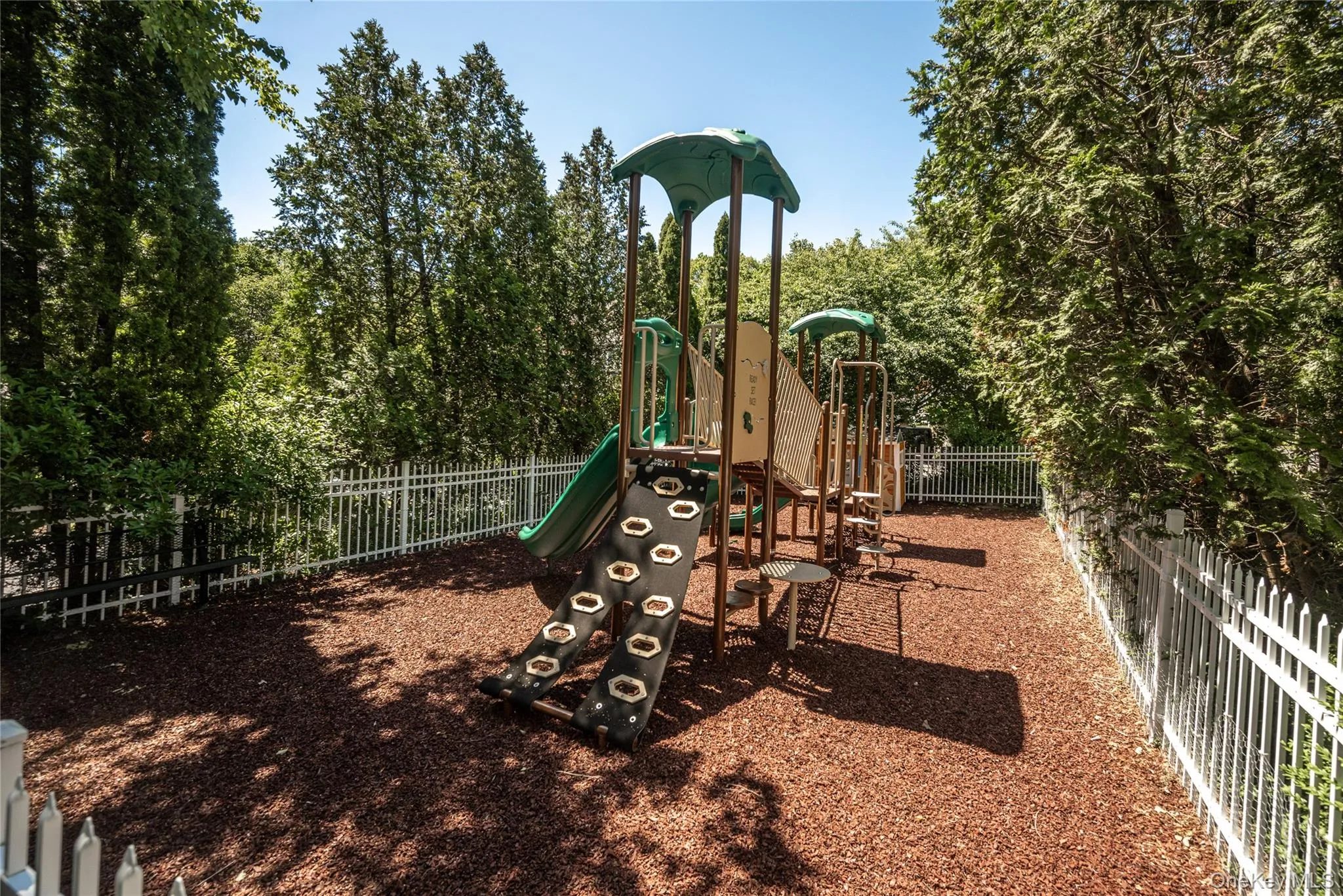 40 Trailhead Lane, Greenburgh, NY, 3 Bedrooms Bedrooms, 7 Rooms Rooms,2 BathroomsBathrooms,Residential,For Rent,Trailhead,0,1007666 40 Trailhead Lane, Greenburgh, NY, 3 Bedrooms Bedrooms, 7 Rooms Rooms,2 BathroomsBathrooms,Residential,For Rent,Trailhead,0,1007666