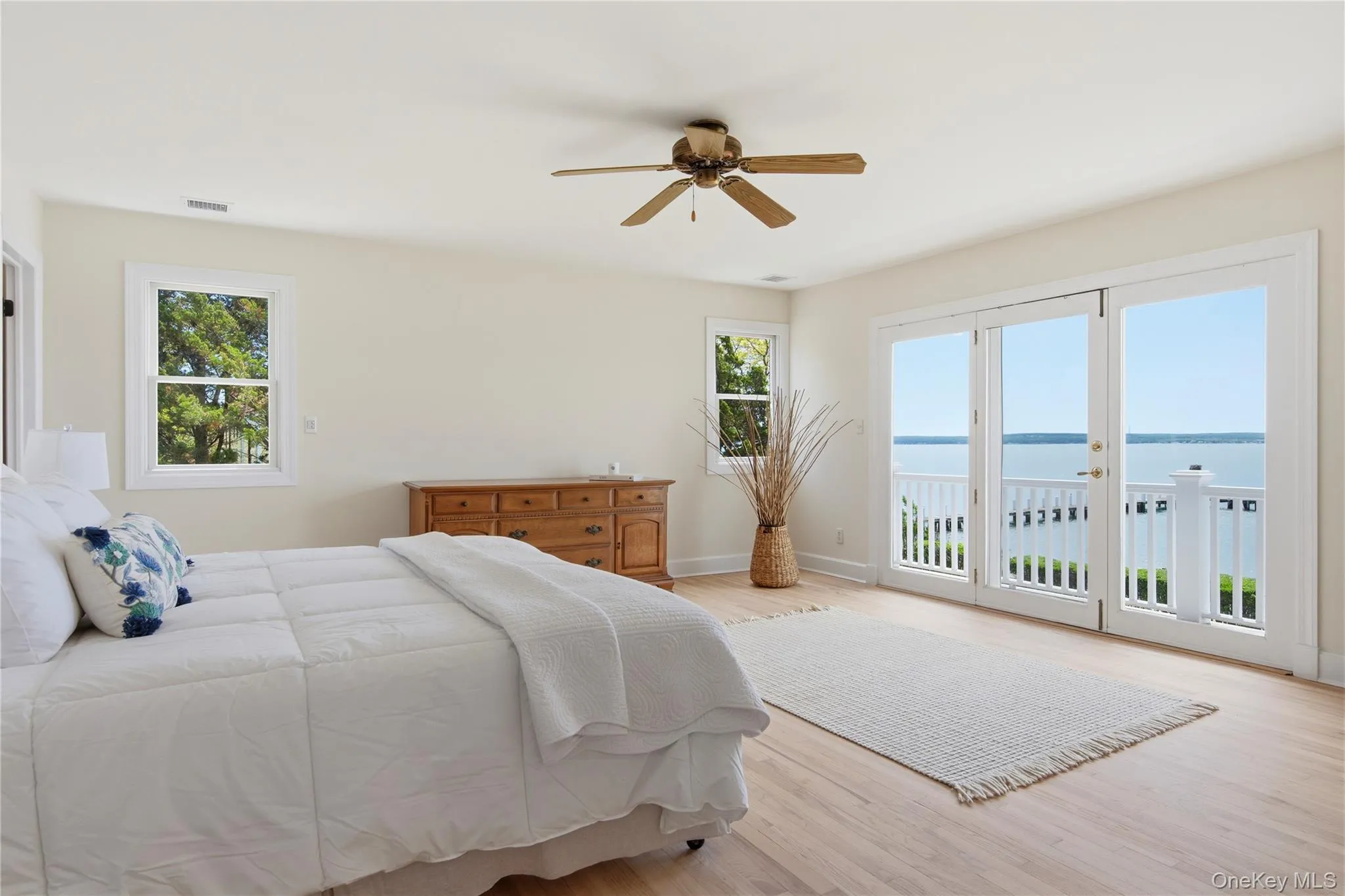 90 Peconic Avenue, Shelter Island, NY, 5 Bedrooms Bedrooms, 12 Rooms Rooms,3 BathroomsBathrooms,Residential,For Rent,Peconic,0,1007669 90 Peconic Avenue, Shelter Island, NY, 5 Bedrooms Bedrooms, 12 Rooms Rooms,3 BathroomsBathrooms,Residential,For Rent,Peconic,0,1007669