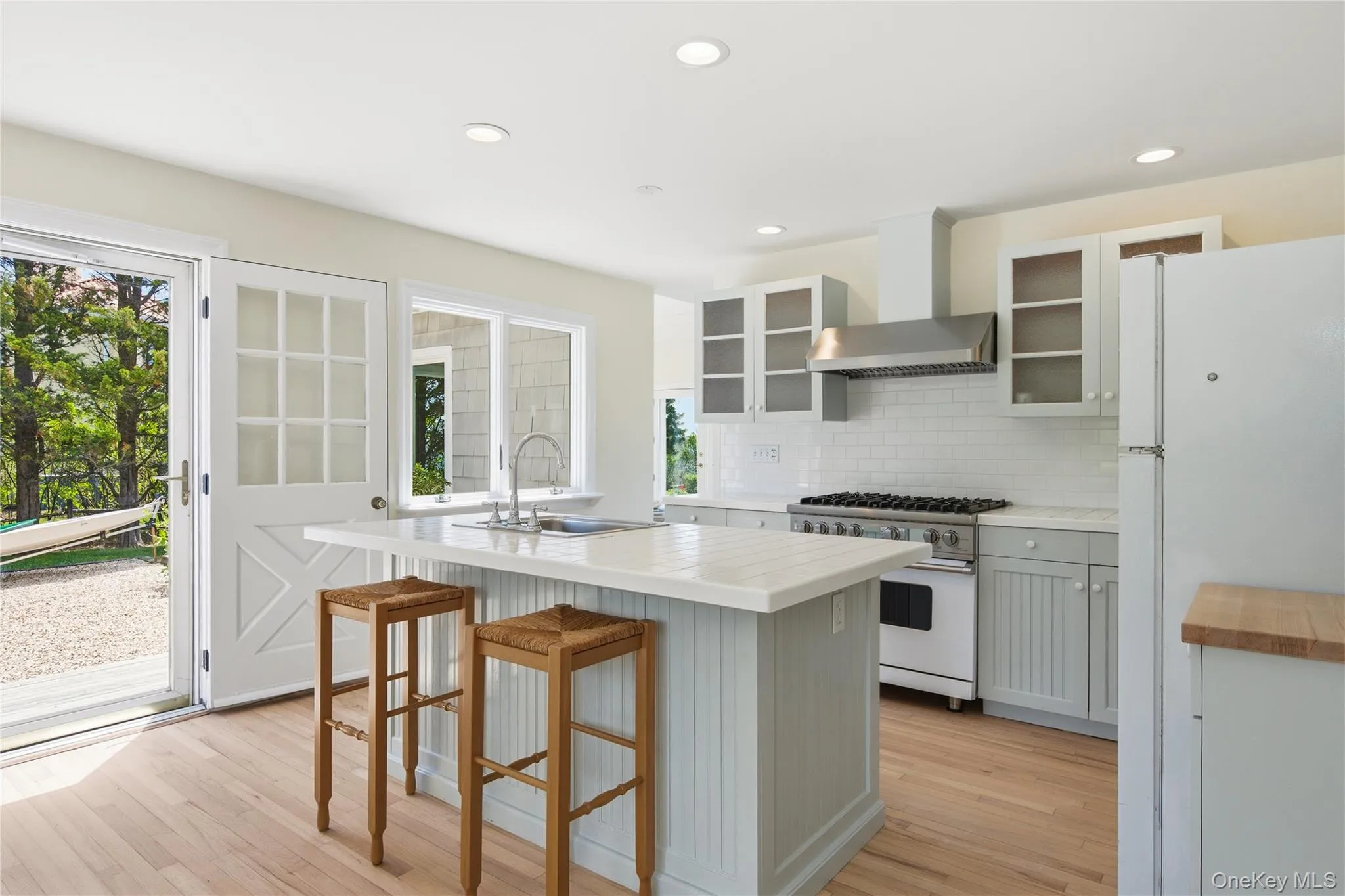 90 Peconic Avenue, Shelter Island, NY, 5 Bedrooms Bedrooms, 12 Rooms Rooms,3 BathroomsBathrooms,Residential,For Rent,Peconic,0,1007669 90 Peconic Avenue, Shelter Island, NY, 5 Bedrooms Bedrooms, 12 Rooms Rooms,3 BathroomsBathrooms,Residential,For Rent,Peconic,0,1007669