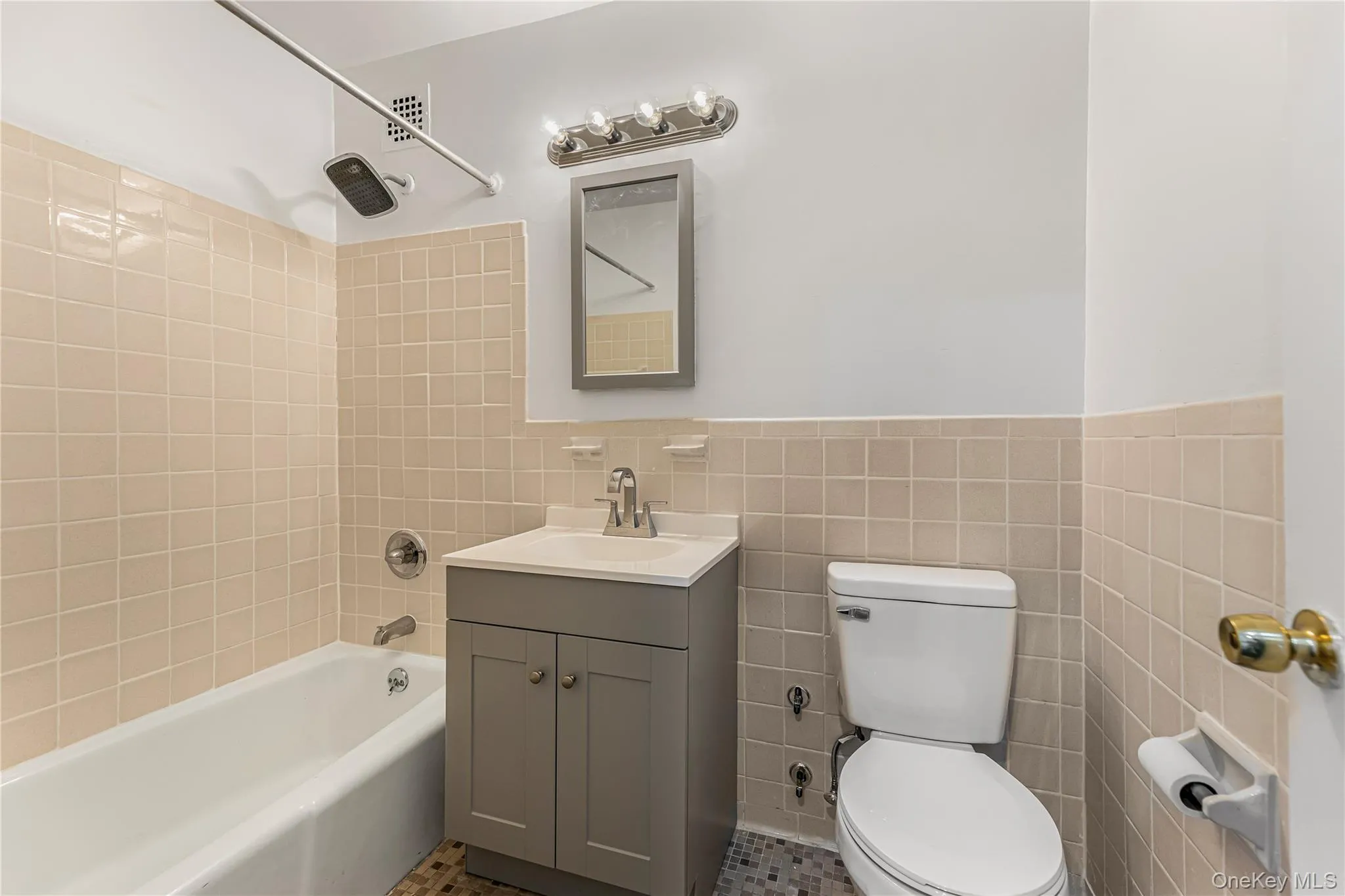101 Highland Avenue, Yonkers, NY, 1 Bedroom Bedrooms, 5 Rooms Rooms,1 BathroomBathrooms,Residential,For Rent,Highland,0,1007670 101 Highland Avenue, Yonkers, NY, 1 Bedroom Bedrooms, 5 Rooms Rooms,1 BathroomBathrooms,Residential,For Rent,Highland,0,1007670