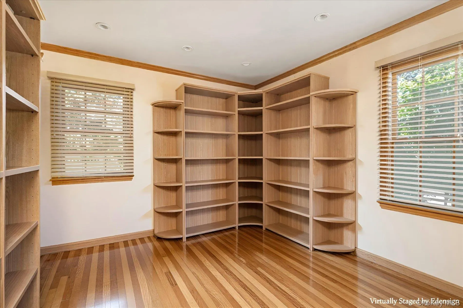 26 Quaker Lane, Oyster Bay, NY, 4 Bedrooms Bedrooms, 9 Rooms Rooms,3 BathroomsBathrooms,Residential,For Rent,Quaker,0,1007674 26 Quaker Lane, Oyster Bay, NY, 4 Bedrooms Bedrooms, 9 Rooms Rooms,3 BathroomsBathrooms,Residential,For Rent,Quaker,0,1007674