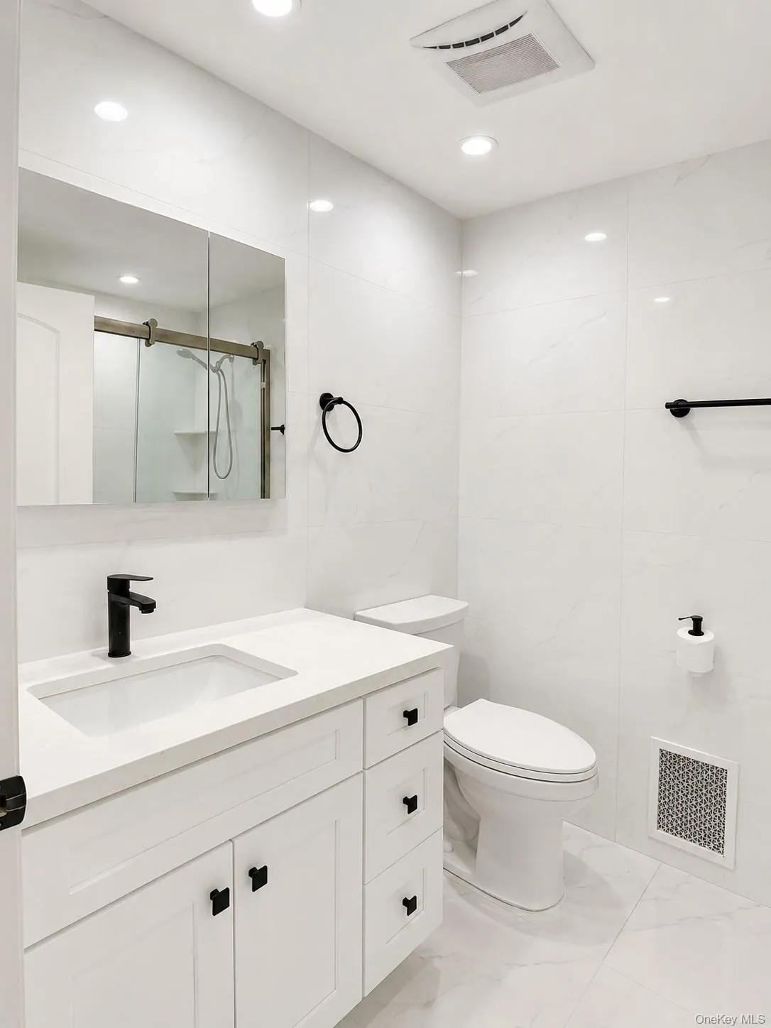 16515 65th Avenue, New York, NY, 3 Bedrooms Bedrooms, 4 Rooms Rooms,2 BathroomsBathrooms,Residential Lease,For Rent,65th,0,1007681 16515 65th Avenue, New York, NY, 3 Bedrooms Bedrooms, 4 Rooms Rooms,2 BathroomsBathrooms,Residential Lease,For Rent,65th,0,1007681