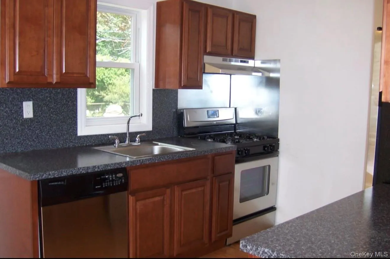30 Audrey Avenue, Oyster Bay, NY, 4 Bedrooms Bedrooms, 10 Rooms Rooms,2 BathroomsBathrooms,Residential Lease,For Rent,Audrey,0,1007693 30 Audrey Avenue, Oyster Bay, NY, 4 Bedrooms Bedrooms, 10 Rooms Rooms,2 BathroomsBathrooms,Residential Lease,For Rent,Audrey,0,1007693