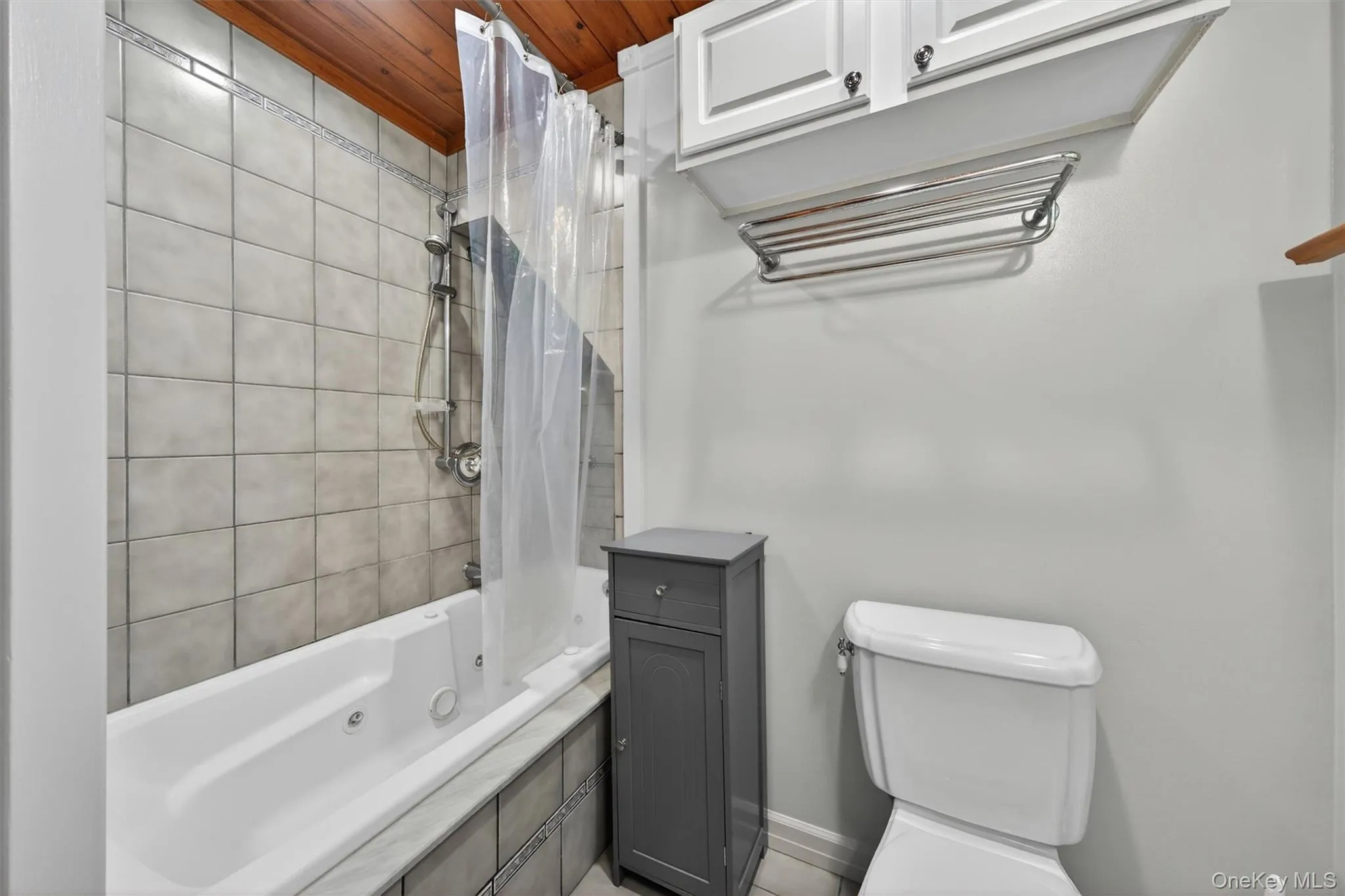 53 Wah Ta Wah Drive, Warwick (town), NY, 2 Bedrooms Bedrooms, 5 Rooms Rooms,1 BathroomBathrooms,Residential Lease,For Rent,Wah Ta Wah,0,1007695 53 Wah Ta Wah Drive, Warwick (town), NY, 2 Bedrooms Bedrooms, 5 Rooms Rooms,1 BathroomBathrooms,Residential Lease,For Rent,Wah Ta Wah,0,1007695