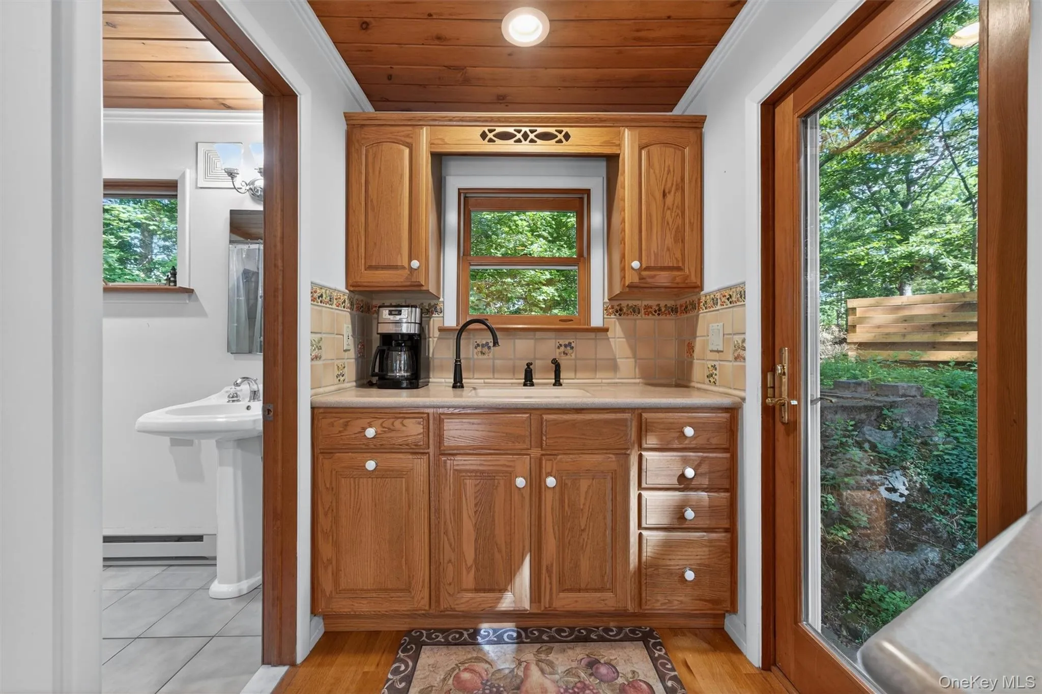 53 Wah Ta Wah Drive, Warwick (town), NY, 2 Bedrooms Bedrooms, 5 Rooms Rooms,1 BathroomBathrooms,Residential Lease,For Rent,Wah Ta Wah,0,1007695 53 Wah Ta Wah Drive, Warwick (town), NY, 2 Bedrooms Bedrooms, 5 Rooms Rooms,1 BathroomBathrooms,Residential Lease,For Rent,Wah Ta Wah,0,1007695
