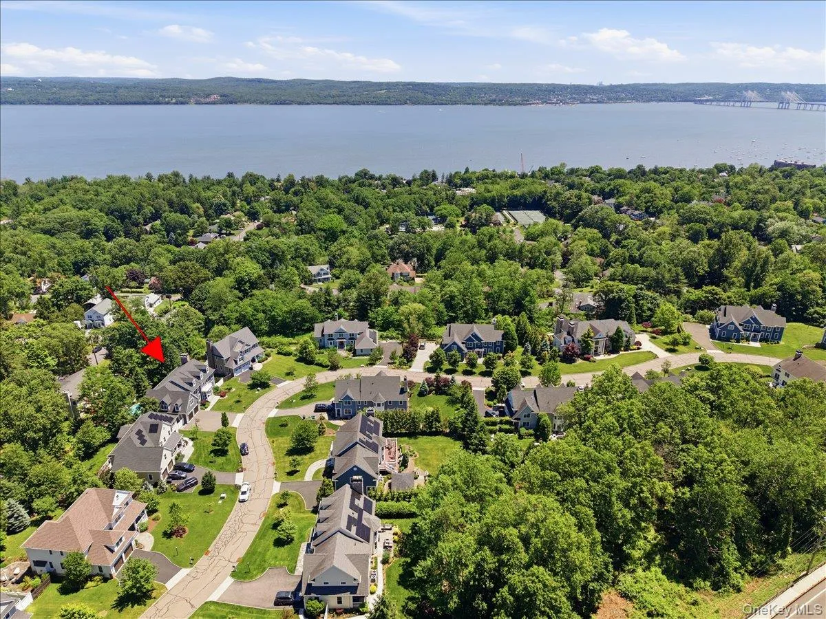 17 Riverton Drive, Clarkstown, NY, 4 Bedrooms Bedrooms, 11 Rooms Rooms,4 BathroomsBathrooms,Residential,For Rent,Riverton,0,1007696 17 Riverton Drive, Clarkstown, NY, 4 Bedrooms Bedrooms, 11 Rooms Rooms,4 BathroomsBathrooms,Residential,For Rent,Riverton,0,1007696