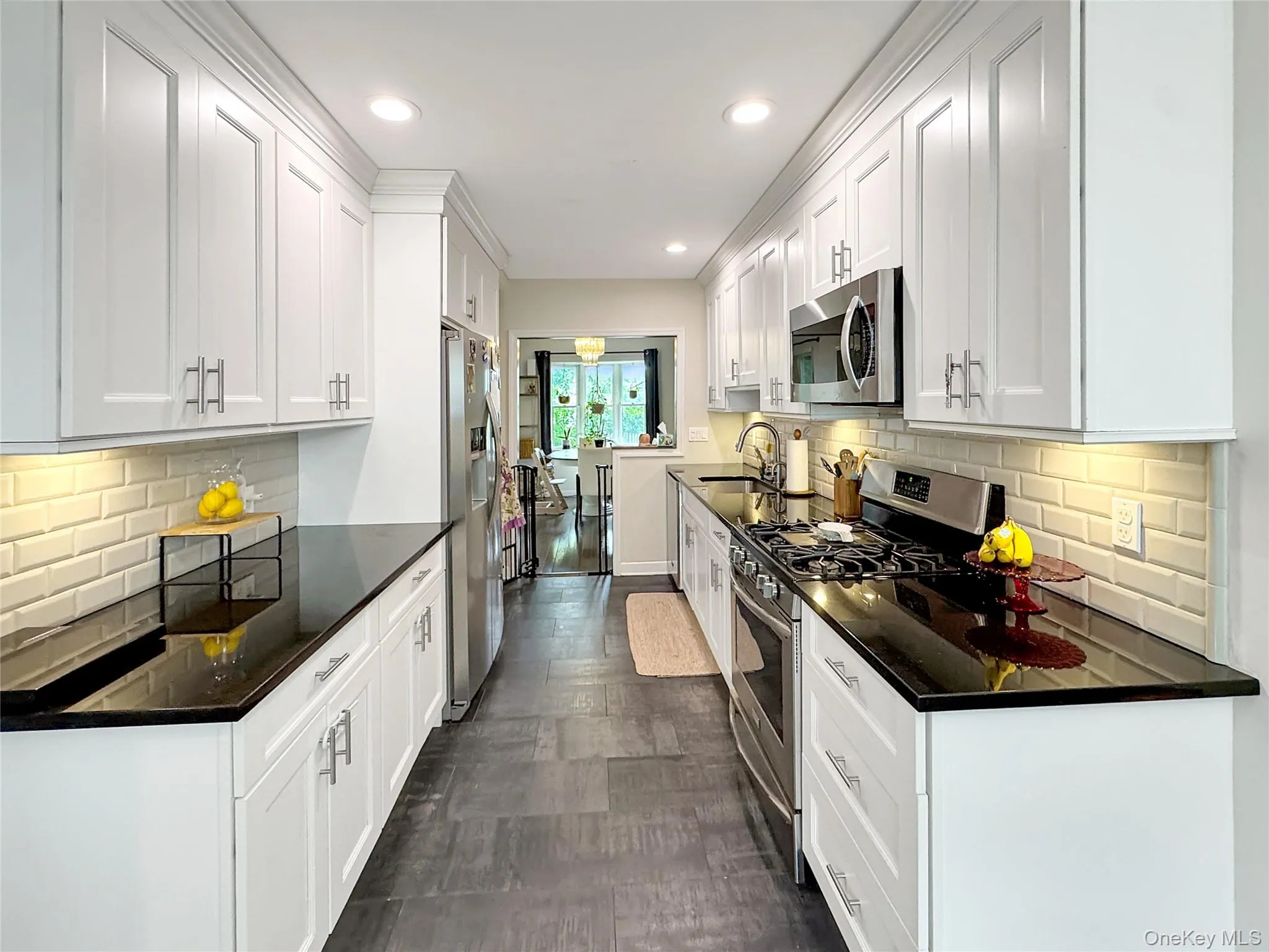 98 Frederick Avenue, Babylon, NY, 3 Bedrooms Bedrooms, 7 Rooms Rooms,1 BathroomBathrooms,Residential Lease,For Rent,Frederick,0,1007697 98 Frederick Avenue, Babylon, NY, 3 Bedrooms Bedrooms, 7 Rooms Rooms,1 BathroomBathrooms,Residential Lease,For Rent,Frederick,0,1007697