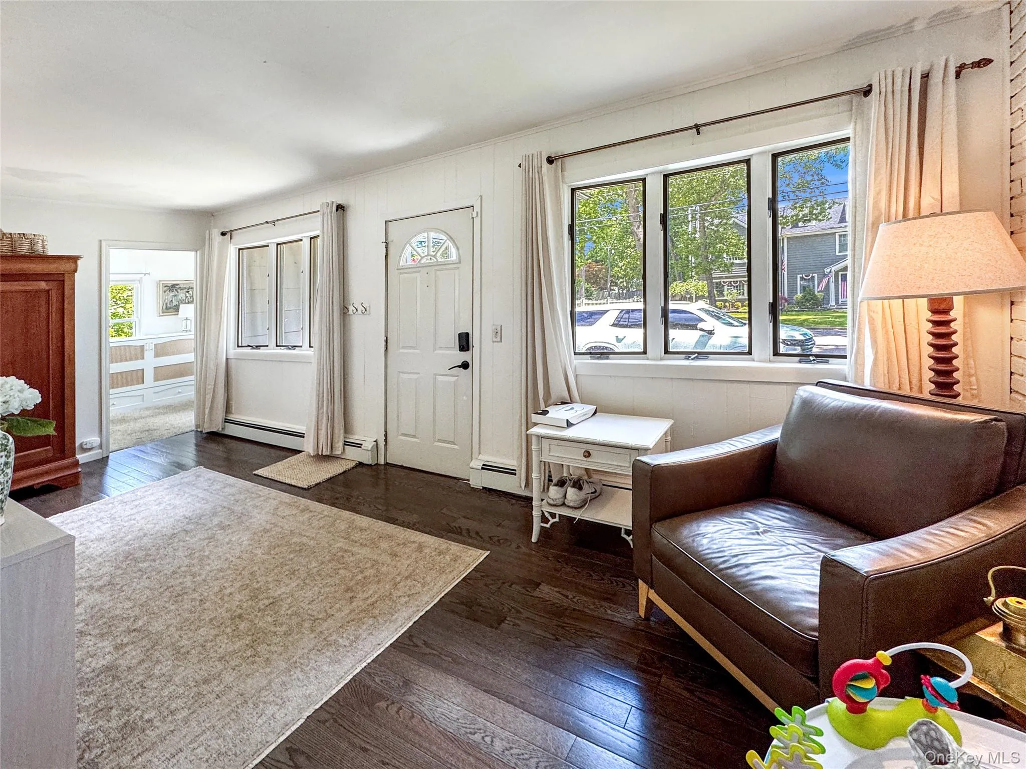 98 Frederick Avenue, Babylon, NY, 3 Bedrooms Bedrooms, 7 Rooms Rooms,1 BathroomBathrooms,Residential Lease,For Rent,Frederick,0,1007697 98 Frederick Avenue, Babylon, NY, 3 Bedrooms Bedrooms, 7 Rooms Rooms,1 BathroomBathrooms,Residential Lease,For Rent,Frederick,0,1007697