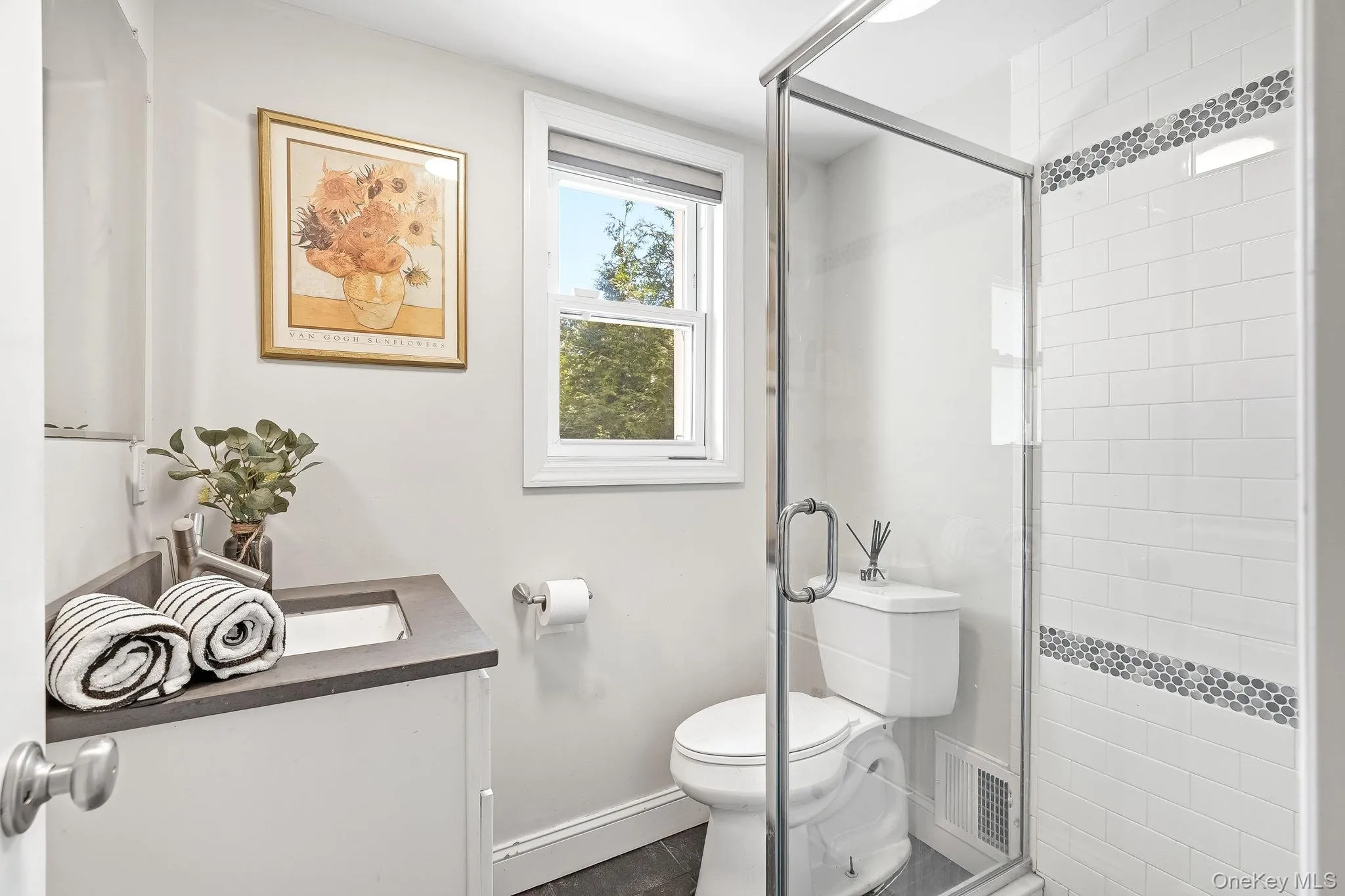 Full Bath on Den/Office Level Full Bath on Den/Office Level