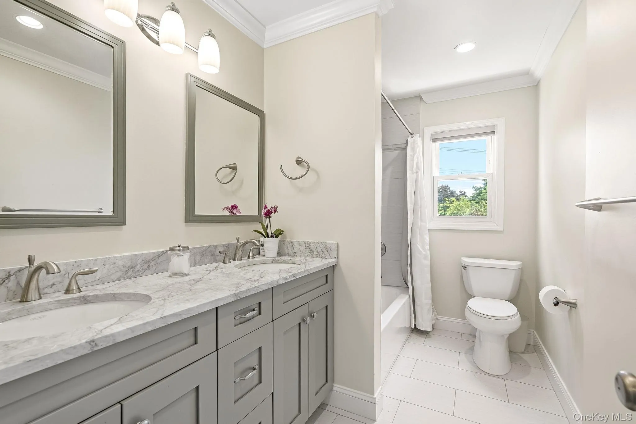 Hall Bath Hall Bath