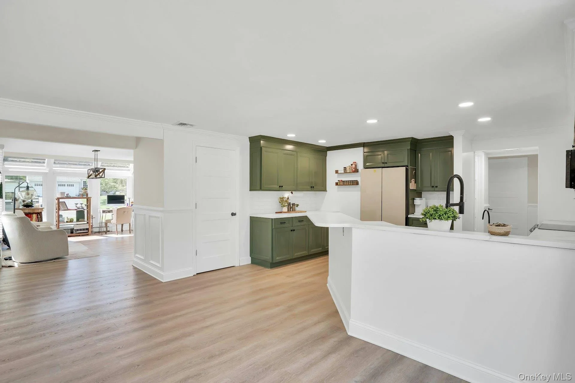 3 Moor Lane, Brookhaven, NY, 4 Bedrooms Bedrooms, 9 Rooms Rooms,3 BathroomsBathrooms,Residential,For Rent,Moor,0,1007701 3 Moor Lane, Brookhaven, NY, 4 Bedrooms Bedrooms, 9 Rooms Rooms,3 BathroomsBathrooms,Residential,For Rent,Moor,0,1007701