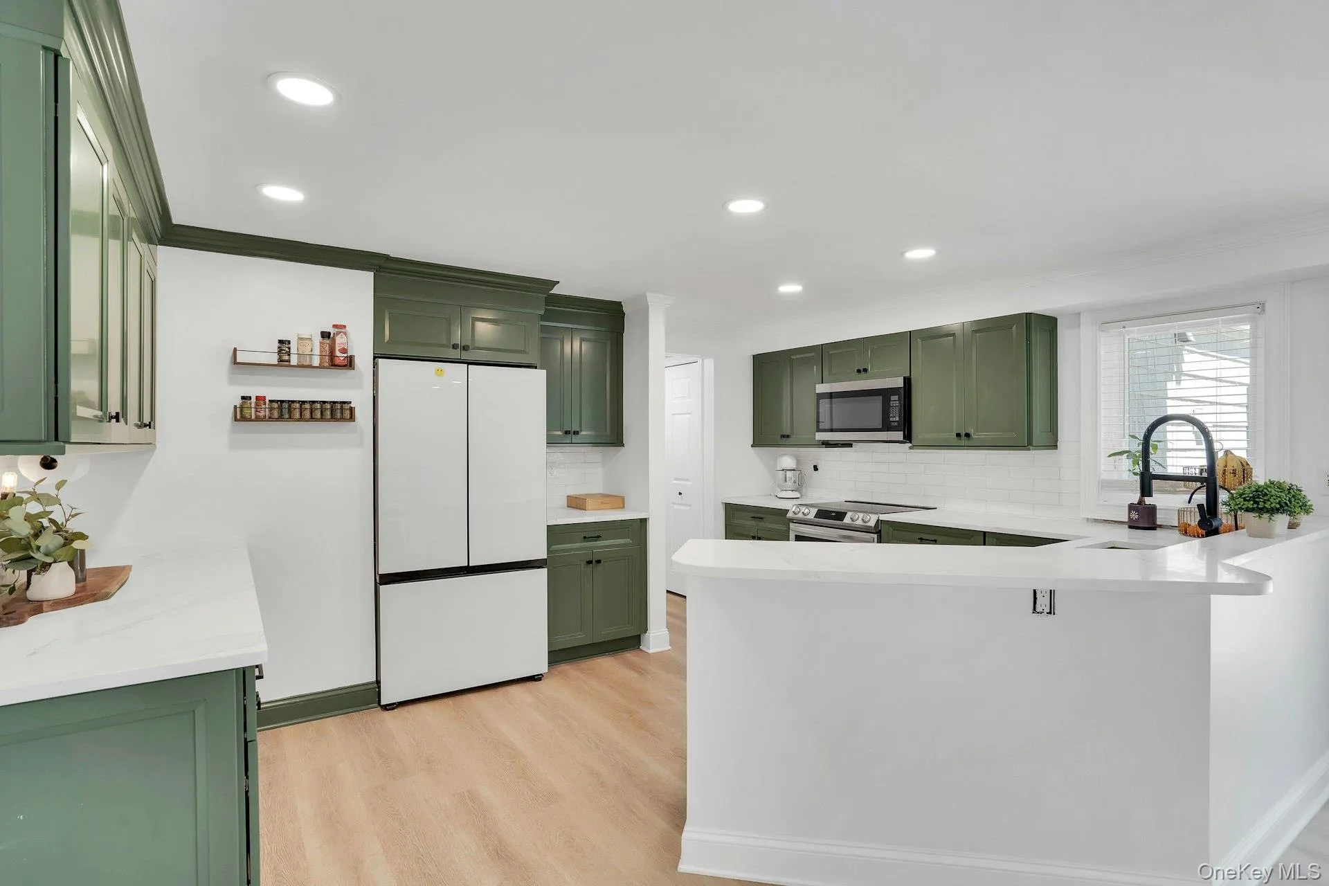 3 Moor Lane, Brookhaven, NY, 4 Bedrooms Bedrooms, 9 Rooms Rooms,3 BathroomsBathrooms,Residential,For Rent,Moor,0,1007701 3 Moor Lane, Brookhaven, NY, 4 Bedrooms Bedrooms, 9 Rooms Rooms,3 BathroomsBathrooms,Residential,For Rent,Moor,0,1007701