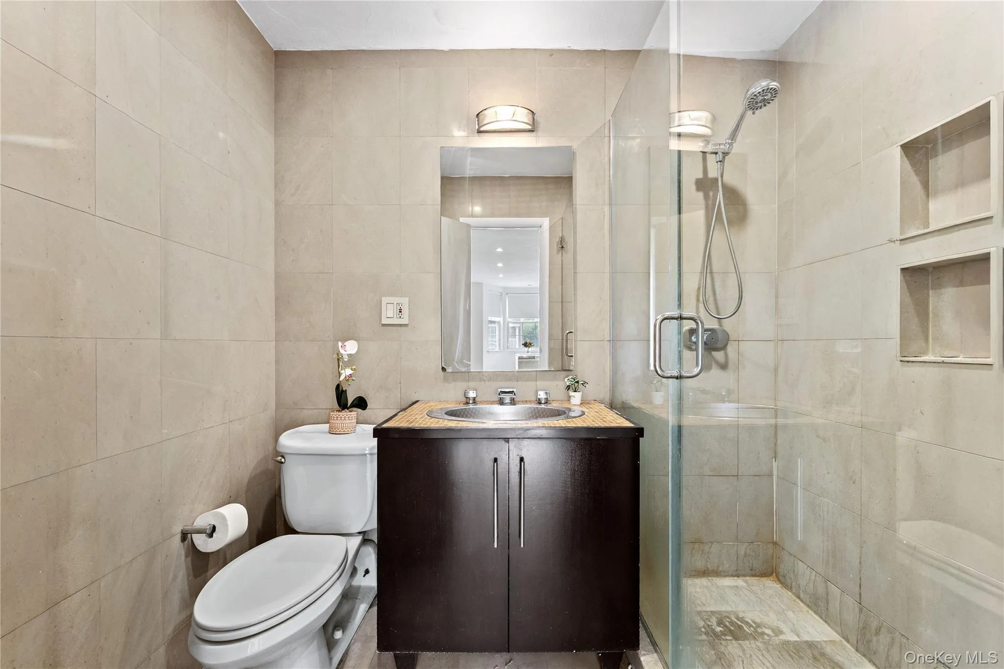 207-23 Darren Drive, New York, NY, 2 Bedrooms Bedrooms, 7 Rooms Rooms,2 BathroomsBathrooms,Residential,For Rent,Darren,0,1007702 207-23 Darren Drive, New York, NY, 2 Bedrooms Bedrooms, 7 Rooms Rooms,2 BathroomsBathrooms,Residential,For Rent,Darren,0,1007702