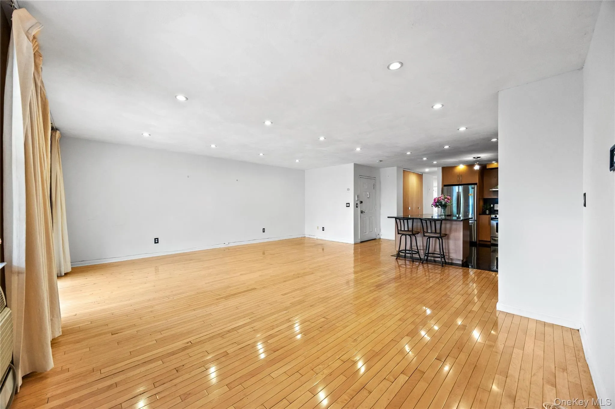 207-23 Darren Drive, New York, NY, 2 Bedrooms Bedrooms, 7 Rooms Rooms,2 BathroomsBathrooms,Residential,For Rent,Darren,0,1007702 207-23 Darren Drive, New York, NY, 2 Bedrooms Bedrooms, 7 Rooms Rooms,2 BathroomsBathrooms,Residential,For Rent,Darren,0,1007702
