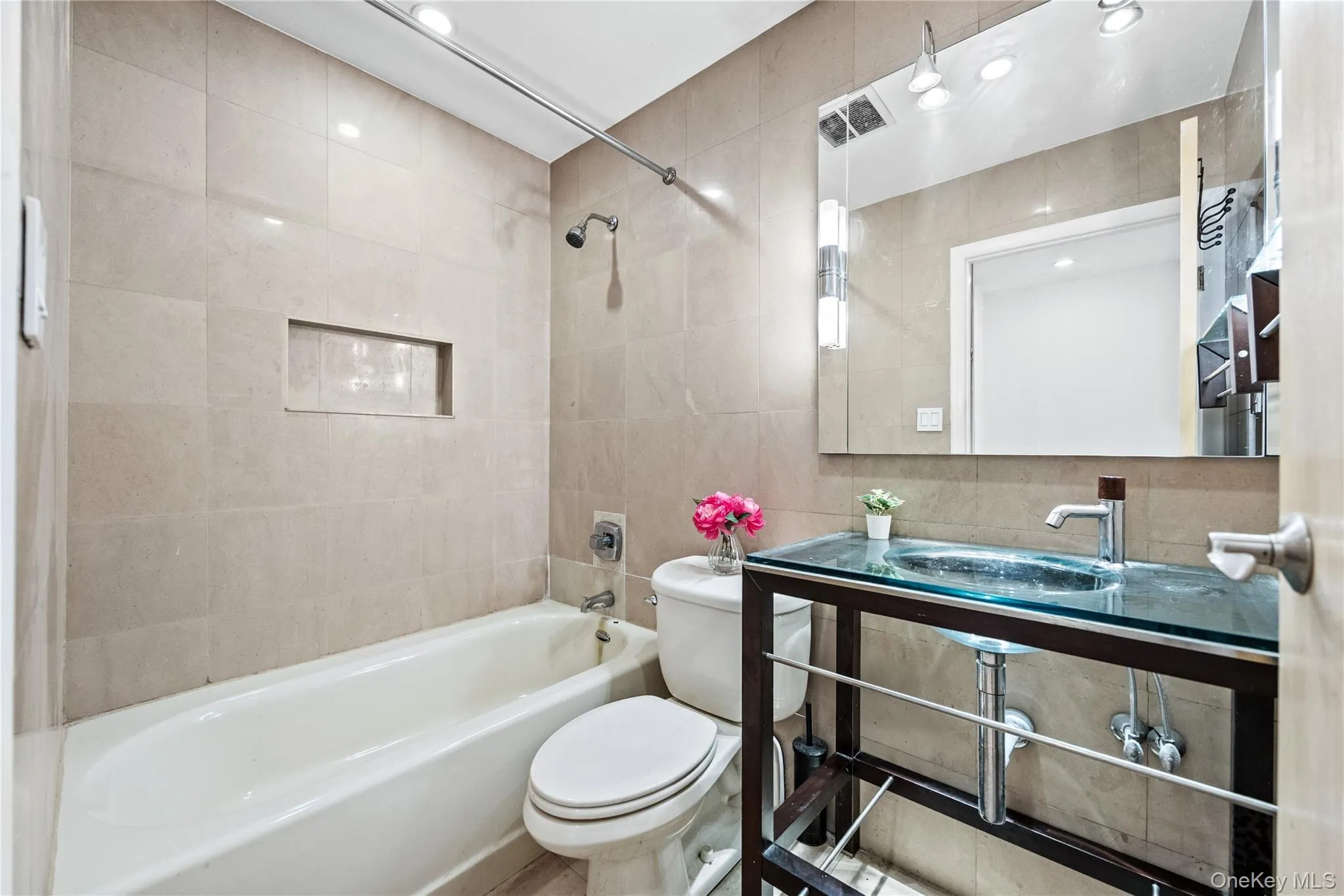 207-23 Darren Drive, New York, NY, 2 Bedrooms Bedrooms, 7 Rooms Rooms,2 BathroomsBathrooms,Residential,For Rent,Darren,0,1007702 207-23 Darren Drive, New York, NY, 2 Bedrooms Bedrooms, 7 Rooms Rooms,2 BathroomsBathrooms,Residential,For Rent,Darren,0,1007702