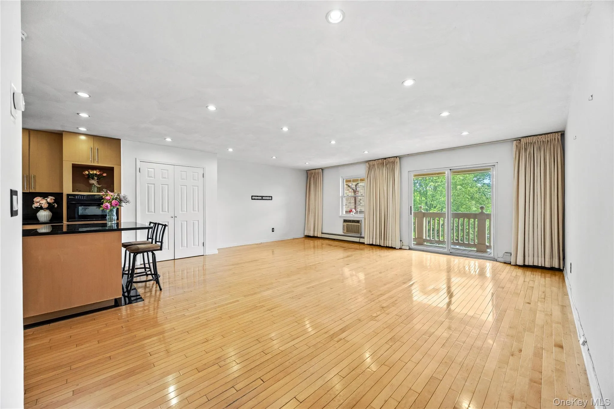 207-23 Darren Drive, New York, NY, 2 Bedrooms Bedrooms, 7 Rooms Rooms,2 BathroomsBathrooms,Residential,For Rent,Darren,0,1007702 207-23 Darren Drive, New York, NY, 2 Bedrooms Bedrooms, 7 Rooms Rooms,2 BathroomsBathrooms,Residential,For Rent,Darren,0,1007702