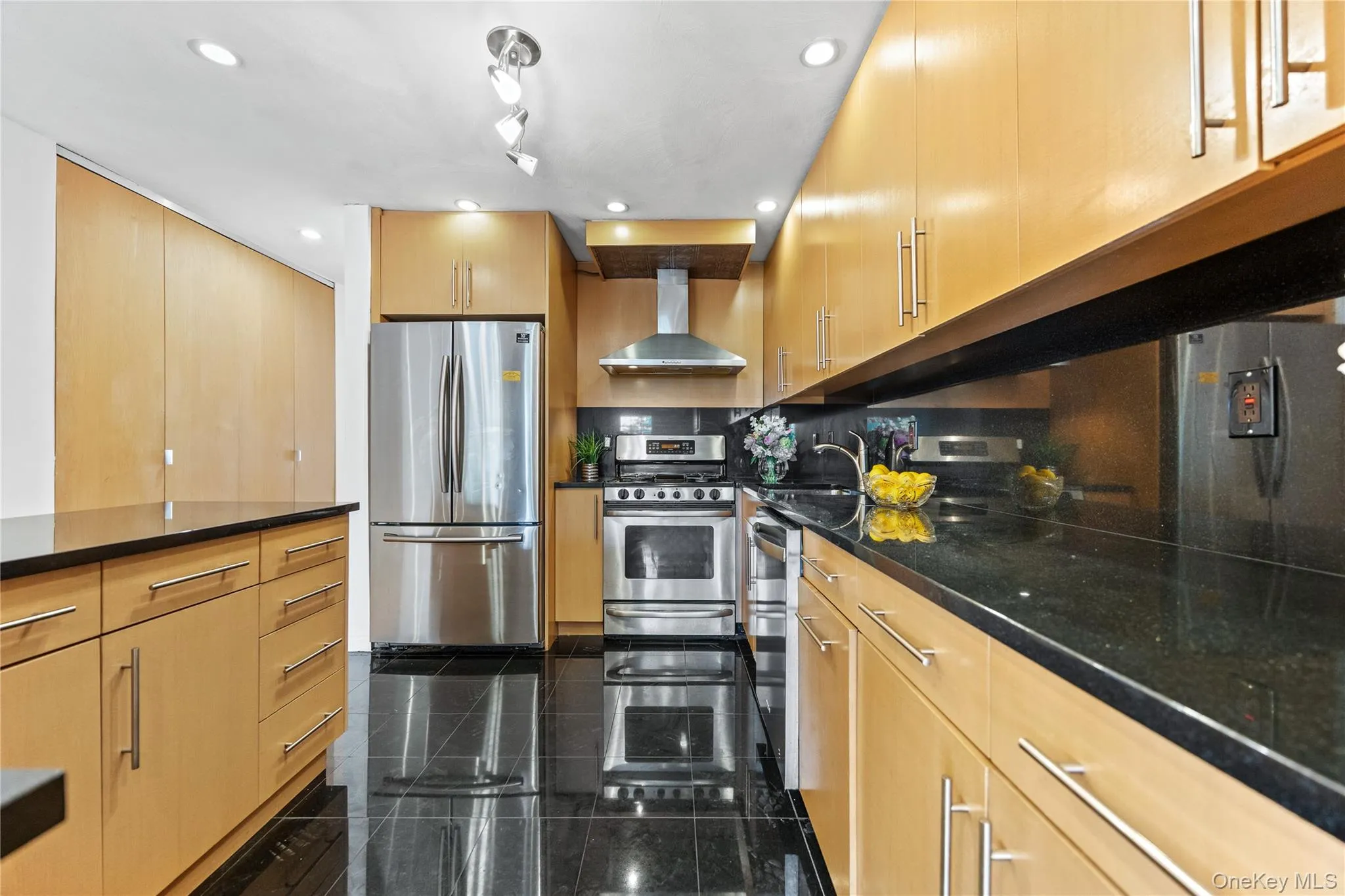 207-23 Darren Drive, New York, NY, 2 Bedrooms Bedrooms, 7 Rooms Rooms,2 BathroomsBathrooms,Residential,For Rent,Darren,0,1007702 207-23 Darren Drive, New York, NY, 2 Bedrooms Bedrooms, 7 Rooms Rooms,2 BathroomsBathrooms,Residential,For Rent,Darren,0,1007702