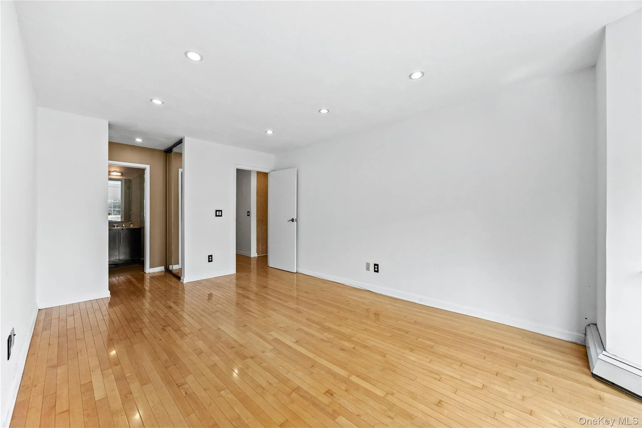 207-23 Darren Drive, New York, NY, 2 Bedrooms Bedrooms, 7 Rooms Rooms,2 BathroomsBathrooms,Residential,For Rent,Darren,0,1007702 207-23 Darren Drive, New York, NY, 2 Bedrooms Bedrooms, 7 Rooms Rooms,2 BathroomsBathrooms,Residential,For Rent,Darren,0,1007702