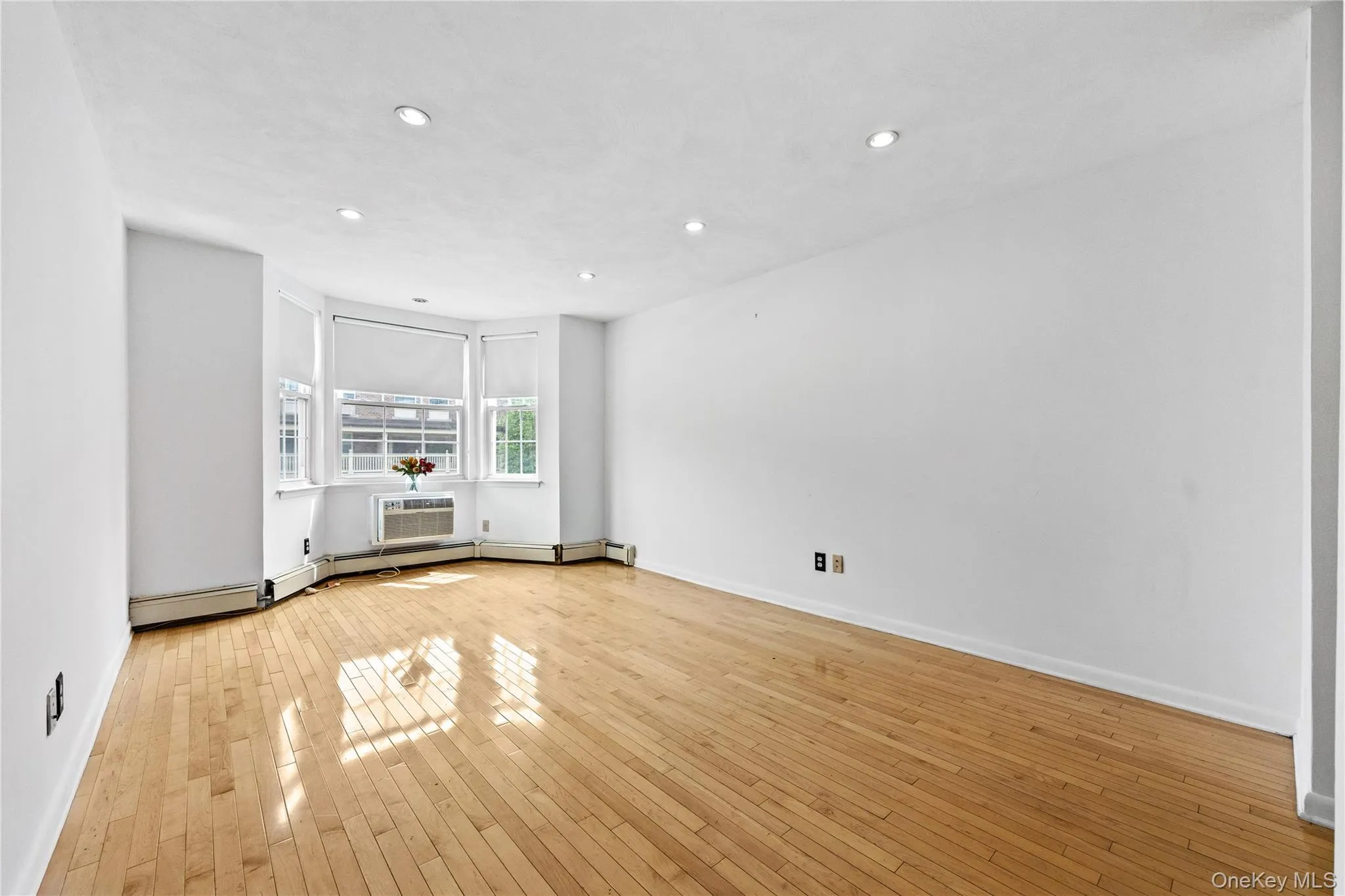 207-23 Darren Drive, New York, NY, 2 Bedrooms Bedrooms, 7 Rooms Rooms,2 BathroomsBathrooms,Residential,For Rent,Darren,0,1007702 207-23 Darren Drive, New York, NY, 2 Bedrooms Bedrooms, 7 Rooms Rooms,2 BathroomsBathrooms,Residential,For Rent,Darren,0,1007702