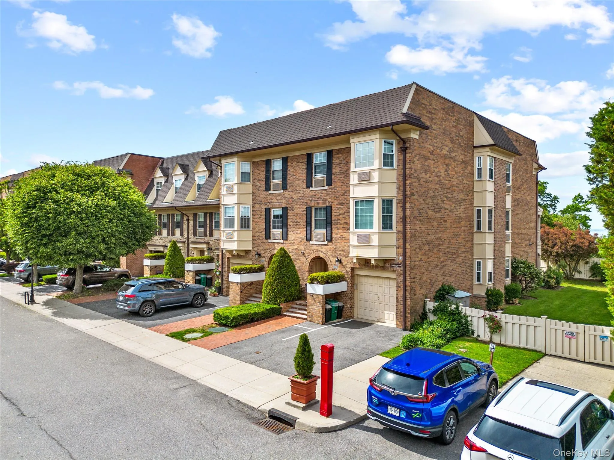 207-23 Darren Drive, New York, NY, 2 Bedrooms Bedrooms, 7 Rooms Rooms,2 BathroomsBathrooms,Residential,For Rent,Darren,0,1007702 207-23 Darren Drive, New York, NY, 2 Bedrooms Bedrooms, 7 Rooms Rooms,2 BathroomsBathrooms,Residential,For Rent,Darren,0,1007702