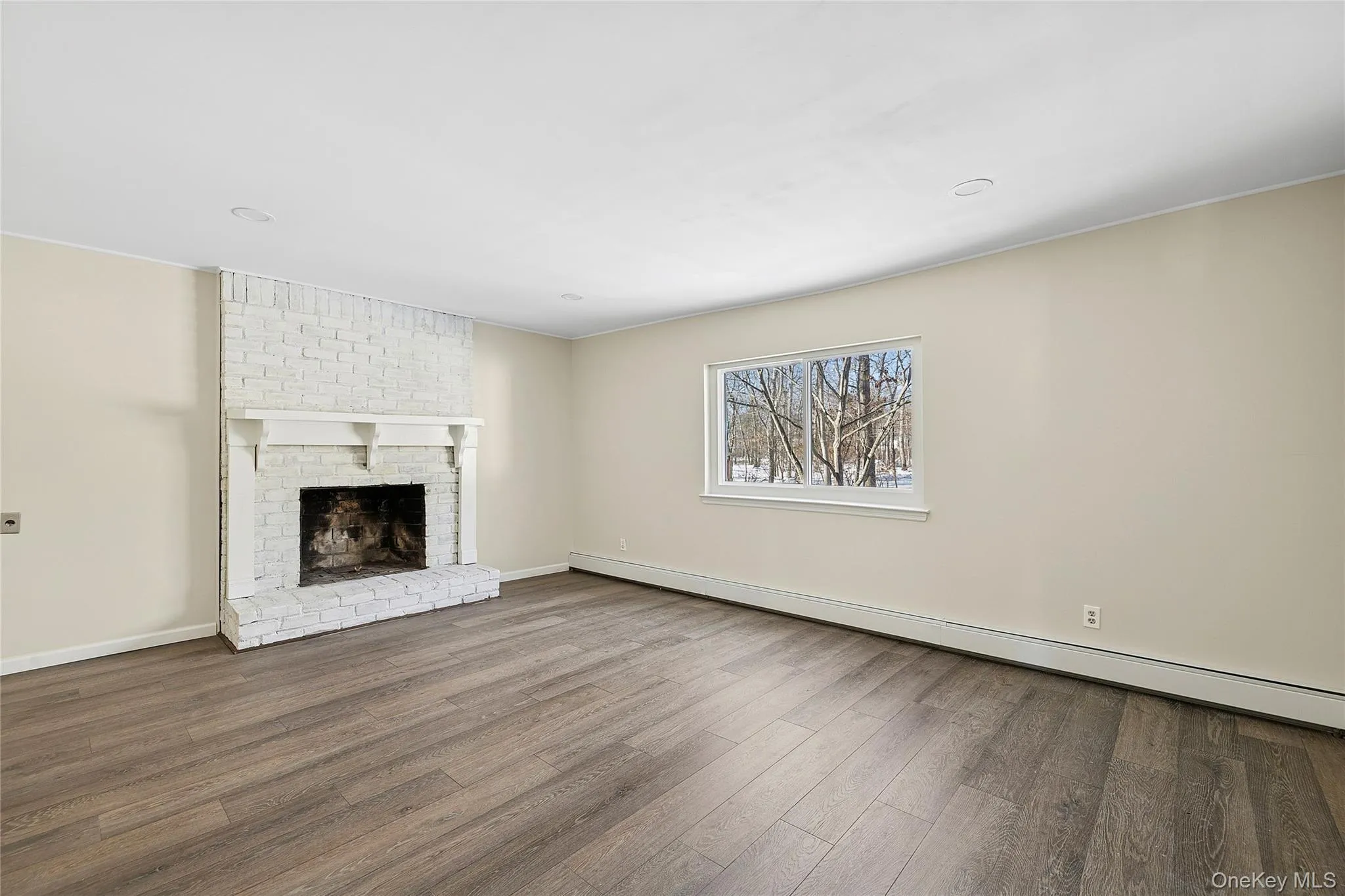 17 Montclair Street, Brookhaven, NY, 4 Bedrooms Bedrooms, 8 Rooms Rooms,2 BathroomsBathrooms,Residential,For Rent,Montclair,0,1007705 17 Montclair Street, Brookhaven, NY, 4 Bedrooms Bedrooms, 8 Rooms Rooms,2 BathroomsBathrooms,Residential,For Rent,Montclair,0,1007705