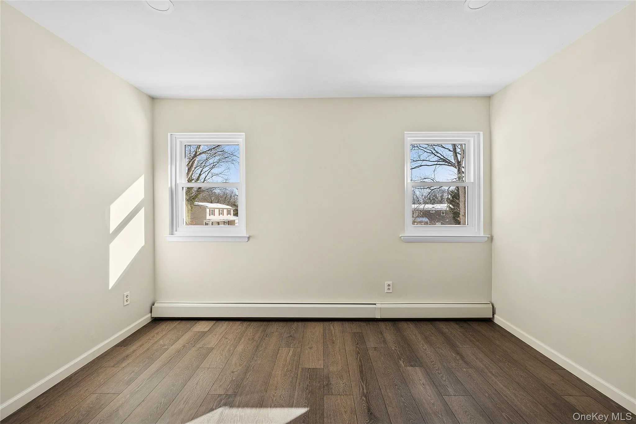 17 Montclair Street, Brookhaven, NY, 4 Bedrooms Bedrooms, 8 Rooms Rooms,2 BathroomsBathrooms,Residential,For Rent,Montclair,0,1007705 17 Montclair Street, Brookhaven, NY, 4 Bedrooms Bedrooms, 8 Rooms Rooms,2 BathroomsBathrooms,Residential,For Rent,Montclair,0,1007705