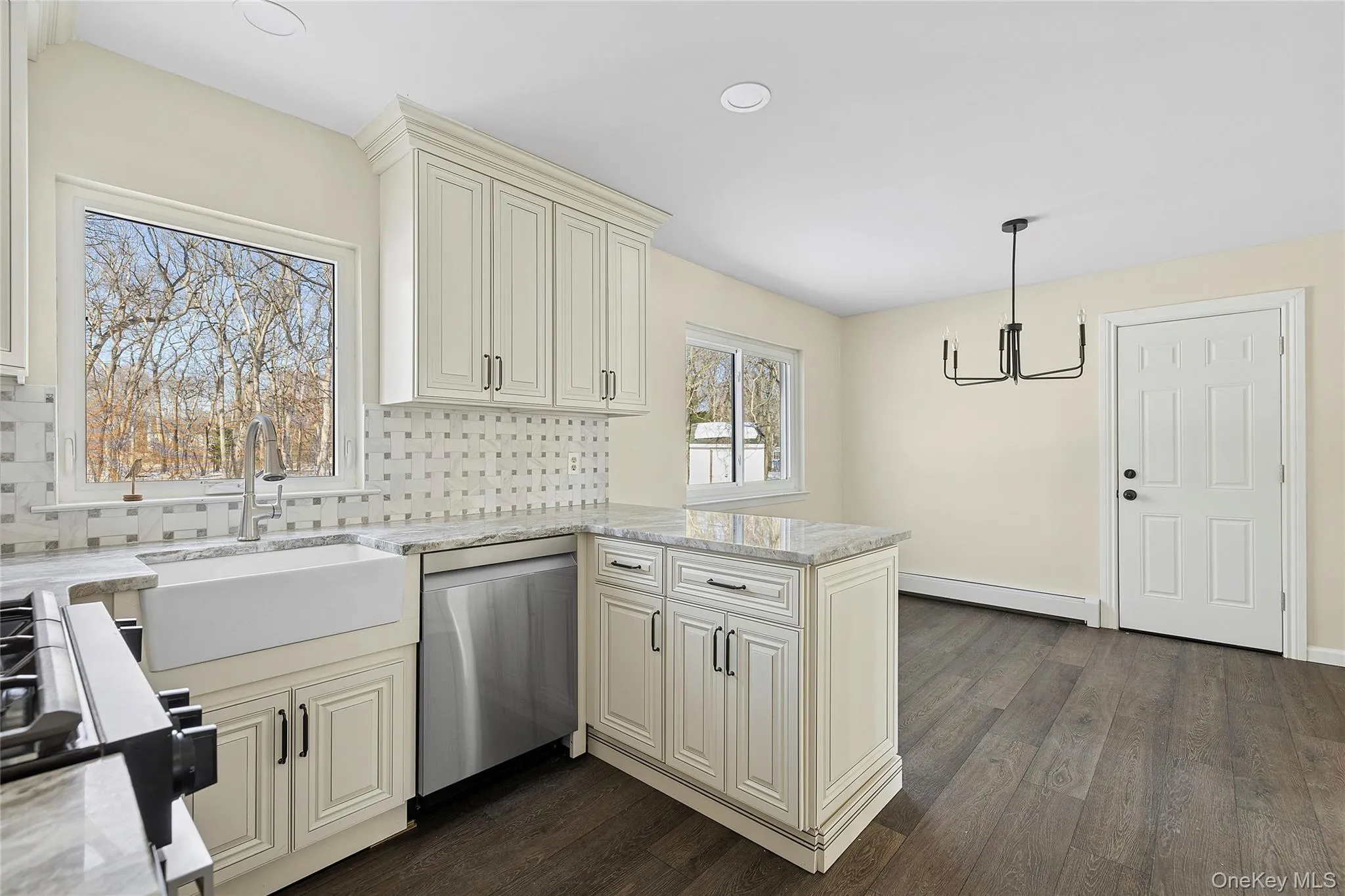 17 Montclair Street, Brookhaven, NY, 4 Bedrooms Bedrooms, 8 Rooms Rooms,2 BathroomsBathrooms,Residential,For Rent,Montclair,0,1007705 17 Montclair Street, Brookhaven, NY, 4 Bedrooms Bedrooms, 8 Rooms Rooms,2 BathroomsBathrooms,Residential,For Rent,Montclair,0,1007705