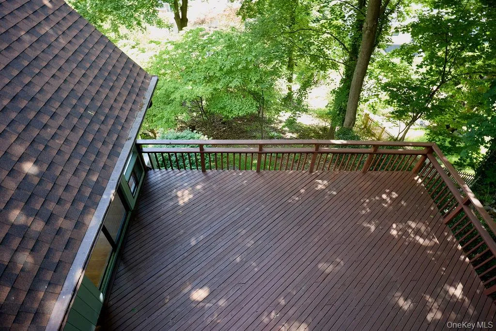 Ariel view of the deck Ariel view of the deck