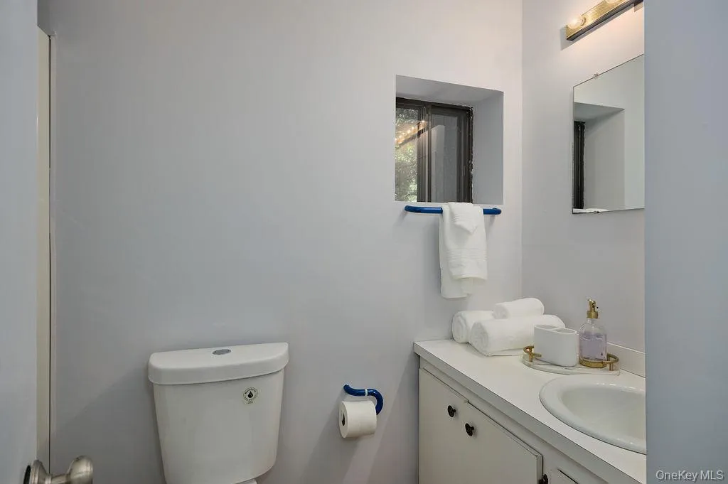 Full bathroom on the lower level Full bathroom on the lower level